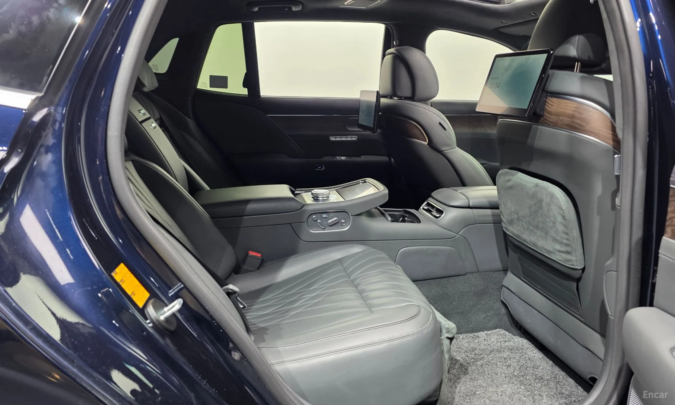 Genesis G90 (RS4) превью 12