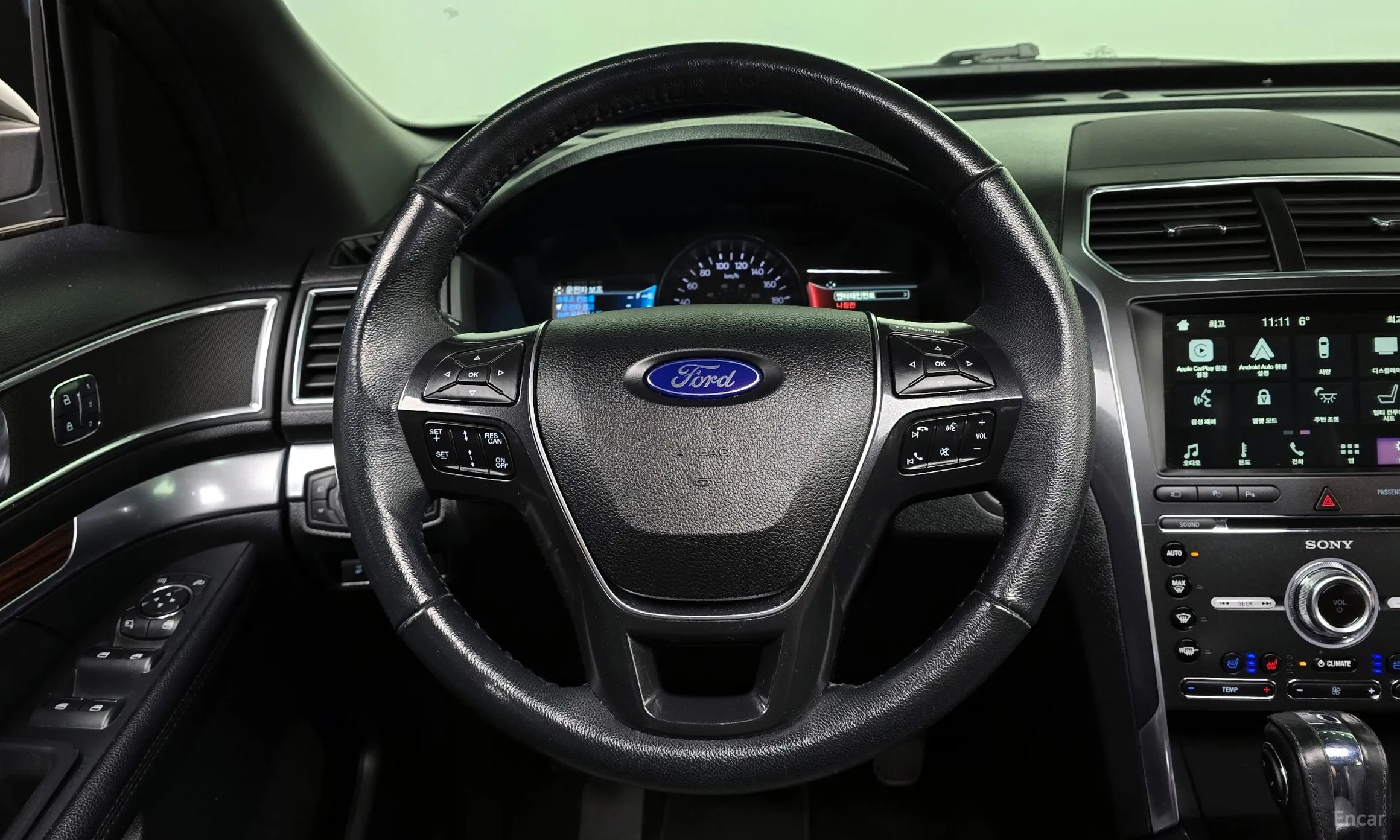 Ford Explorer превью 13