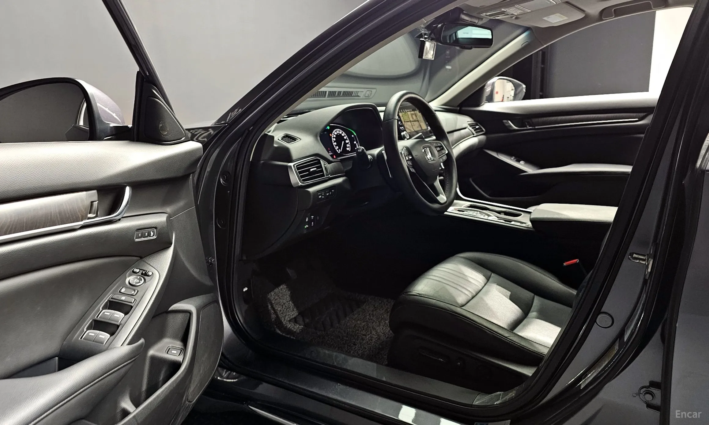 Honda Accord 10th Generation превью 12