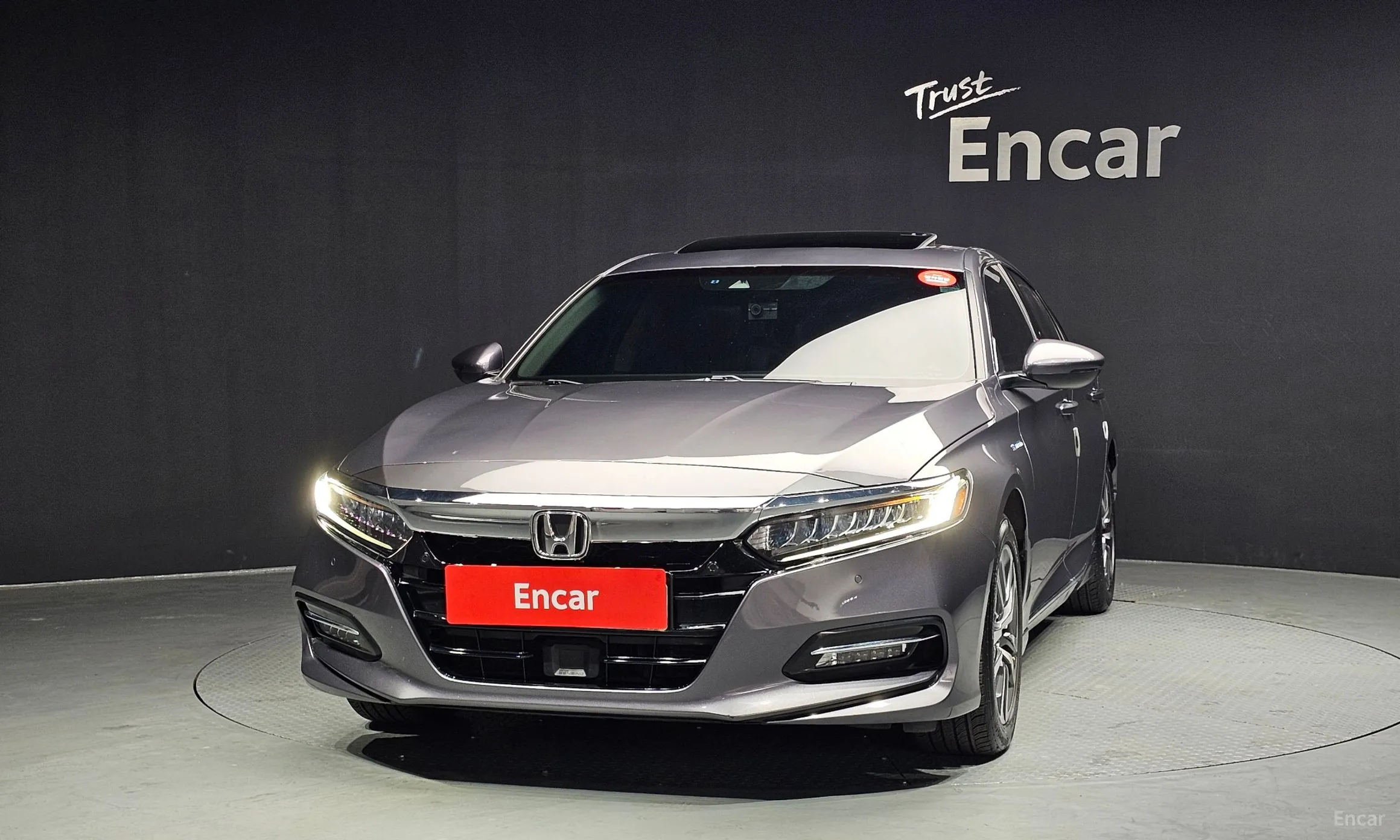 Honda Accord 10th Generation превью 3