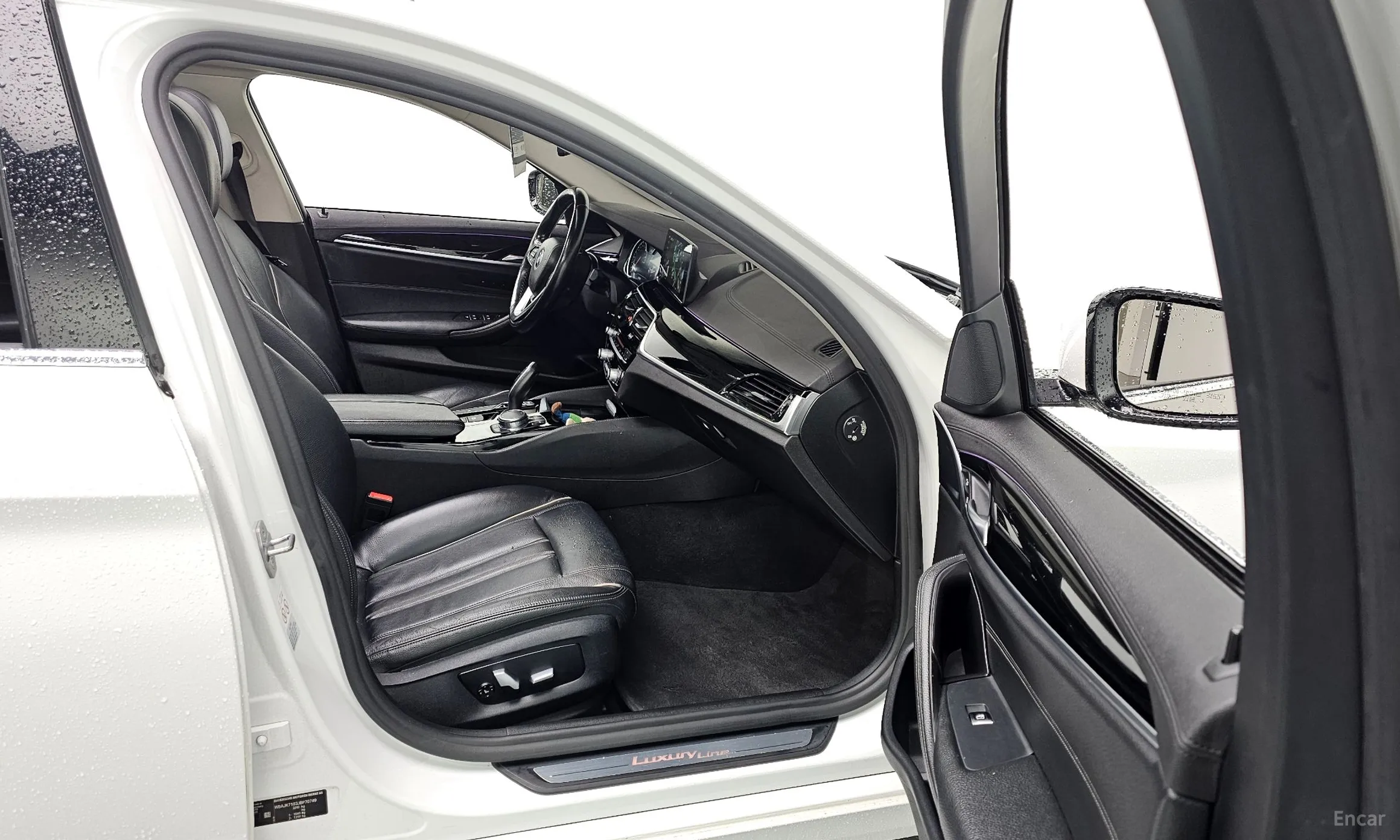 BMW 5 Series (G30) превью 11