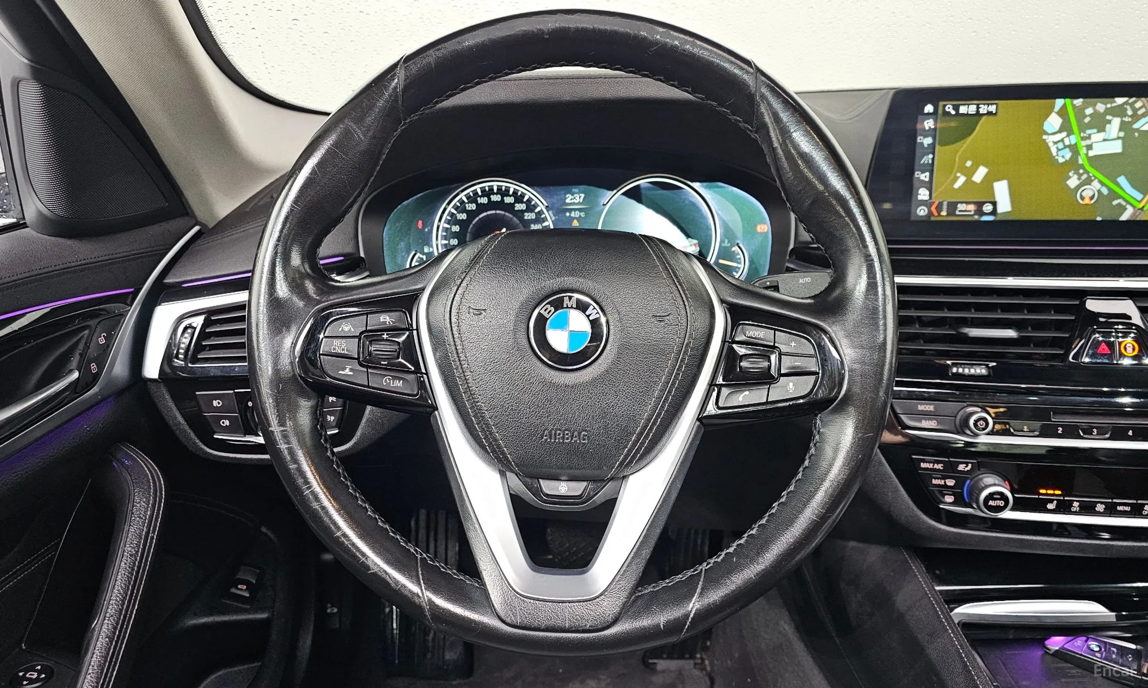 BMW 5 Series (G30) превью 14