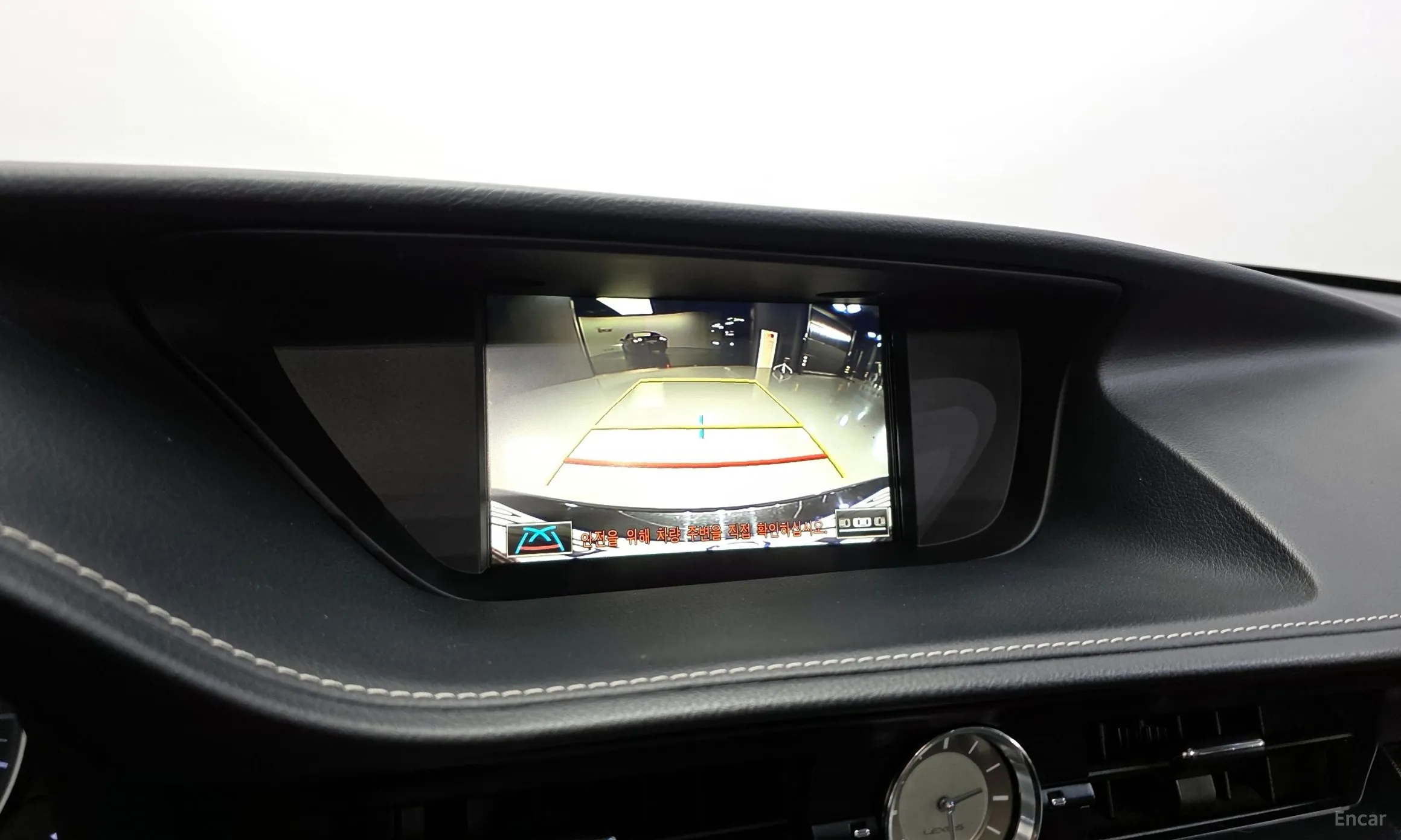 Lexus New ES300h превью 15