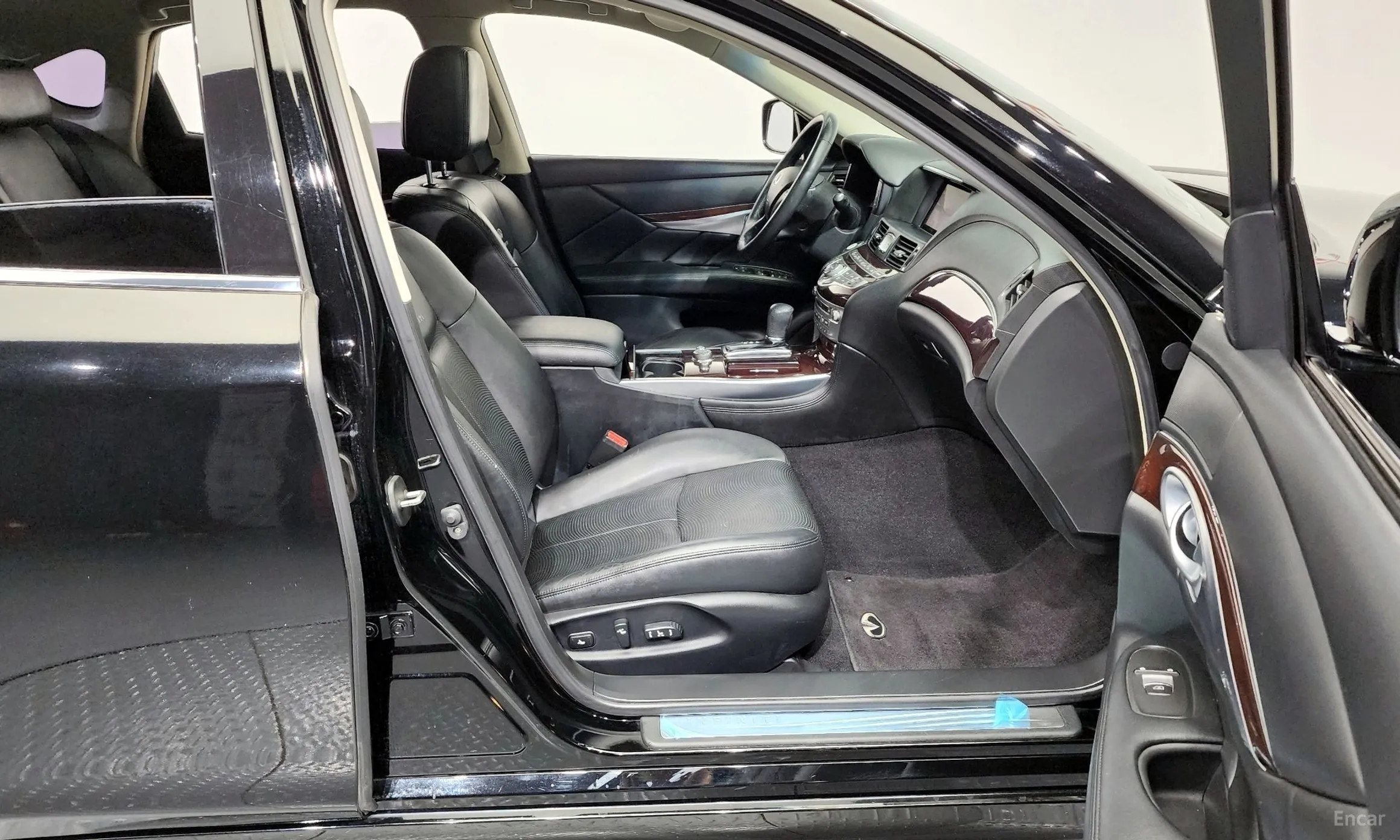 Infiniti M37 превью 11