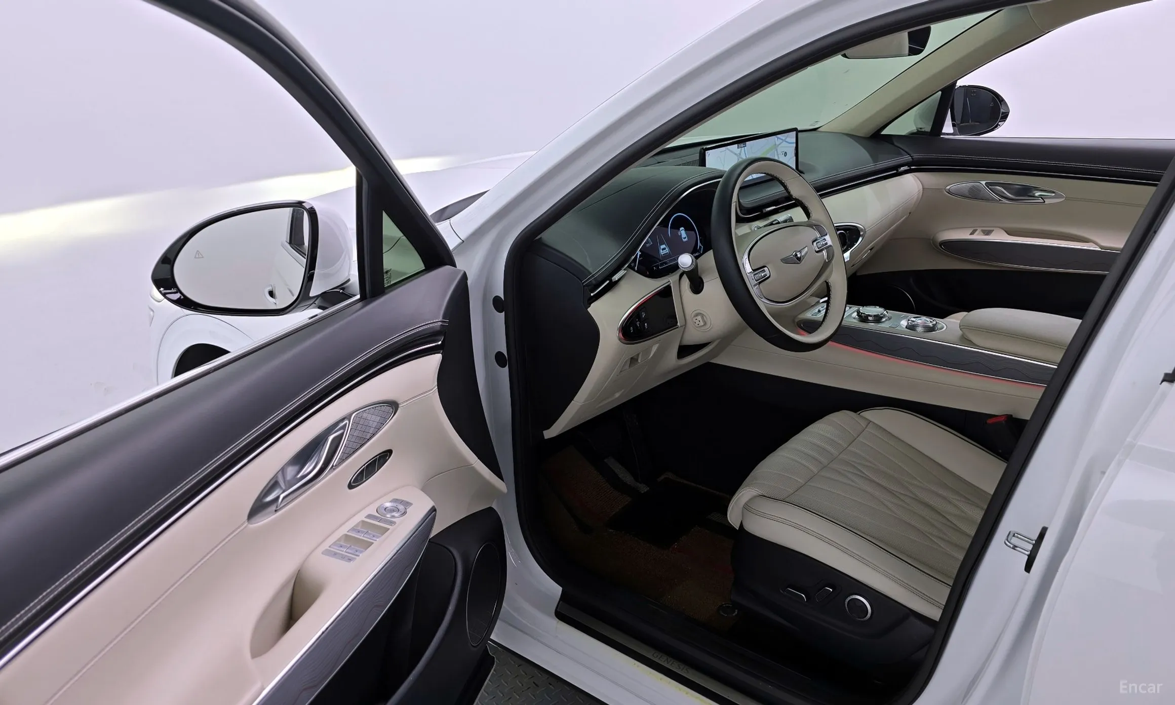 Genesis GV70 превью 10