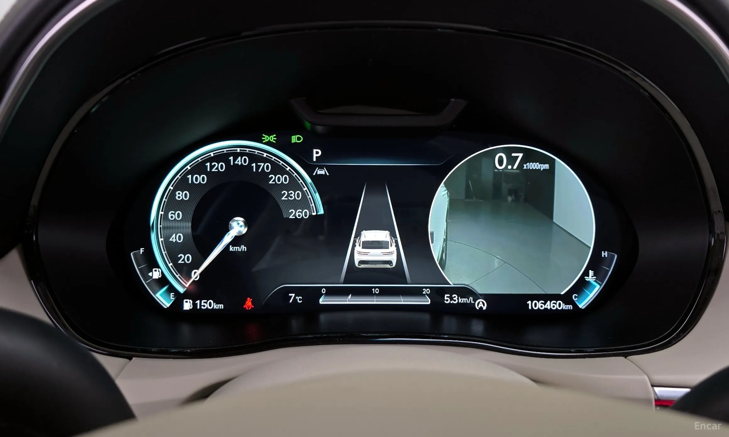 Genesis GV70 превью 8