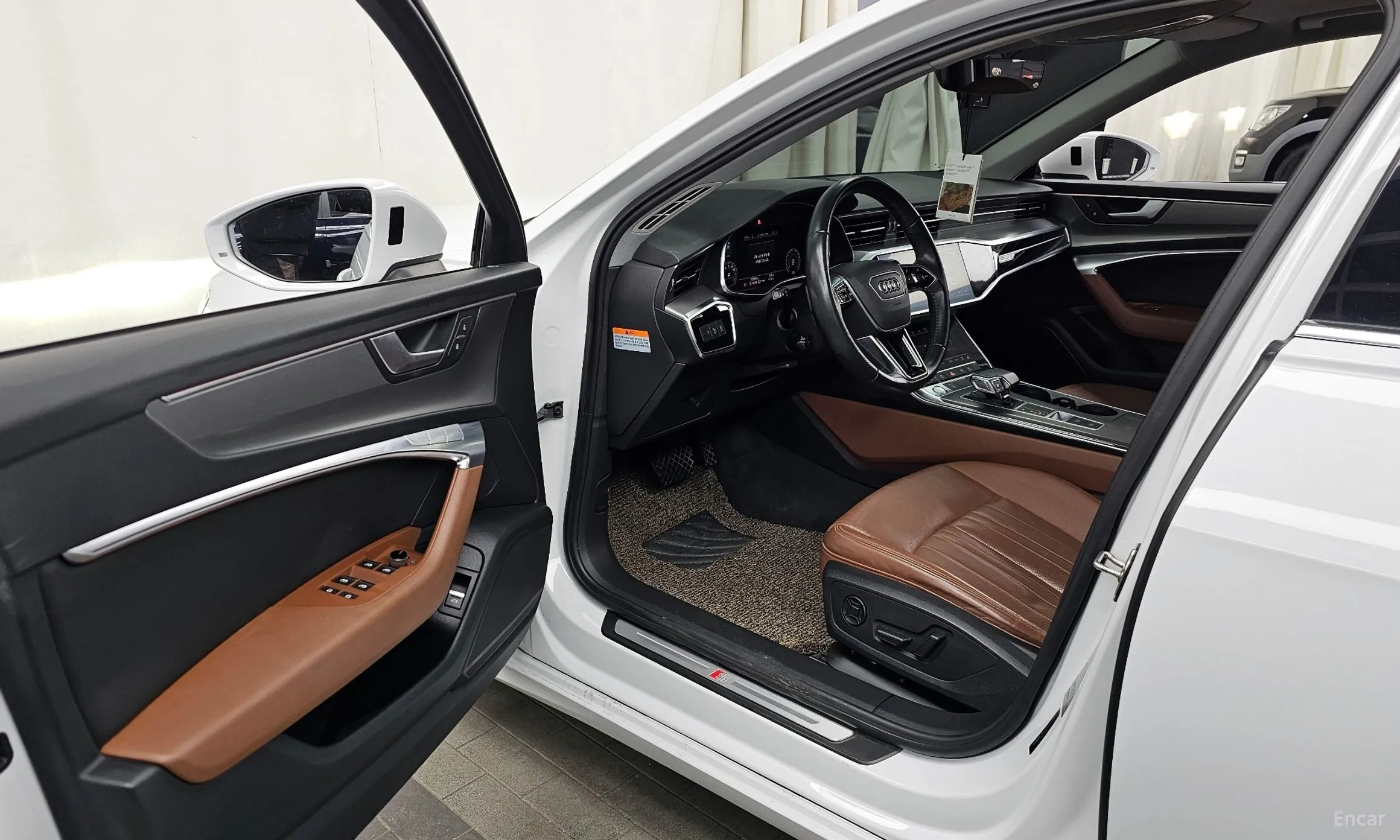 Audi A6 (C8) превью 10