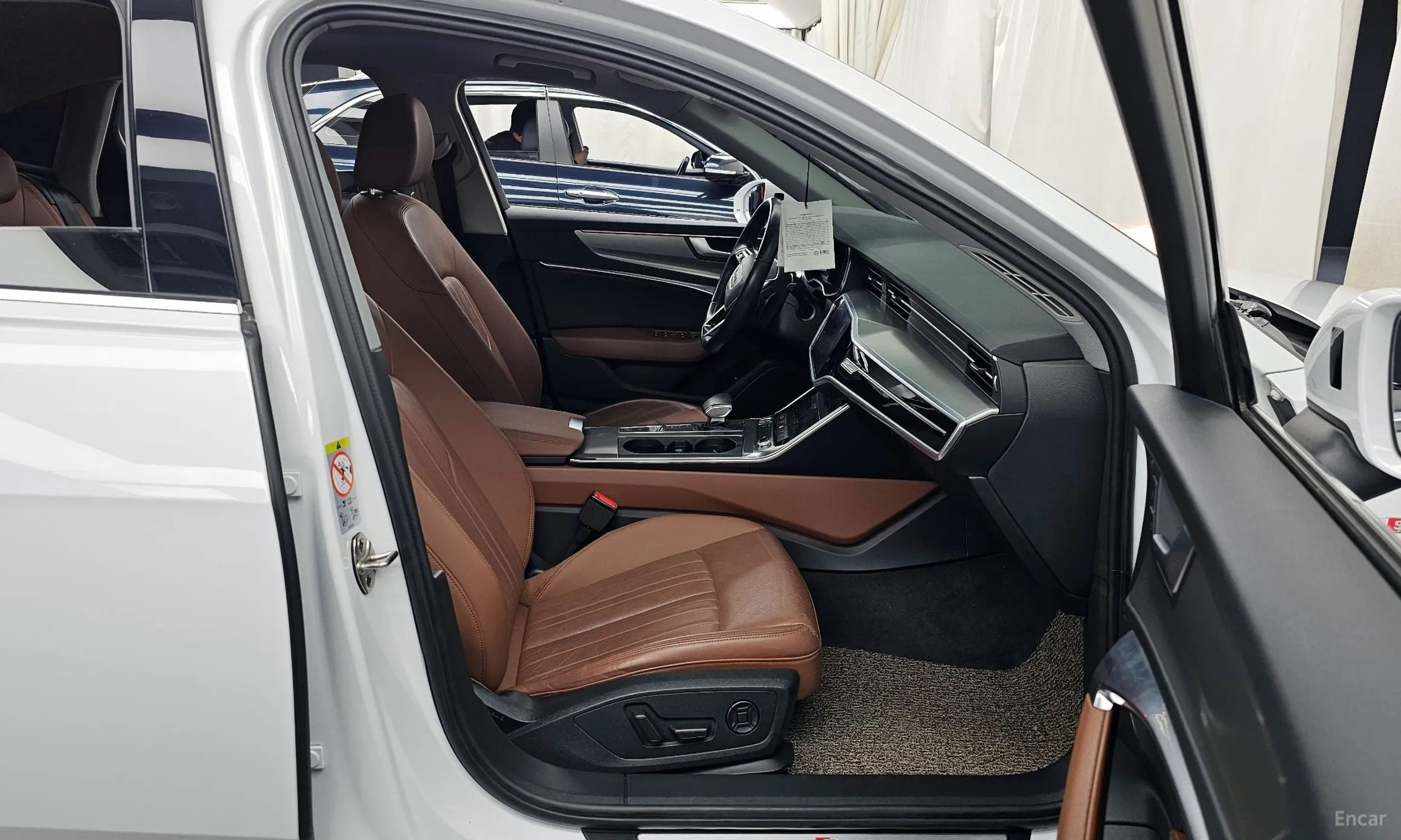 Audi A6 (C8) превью 11