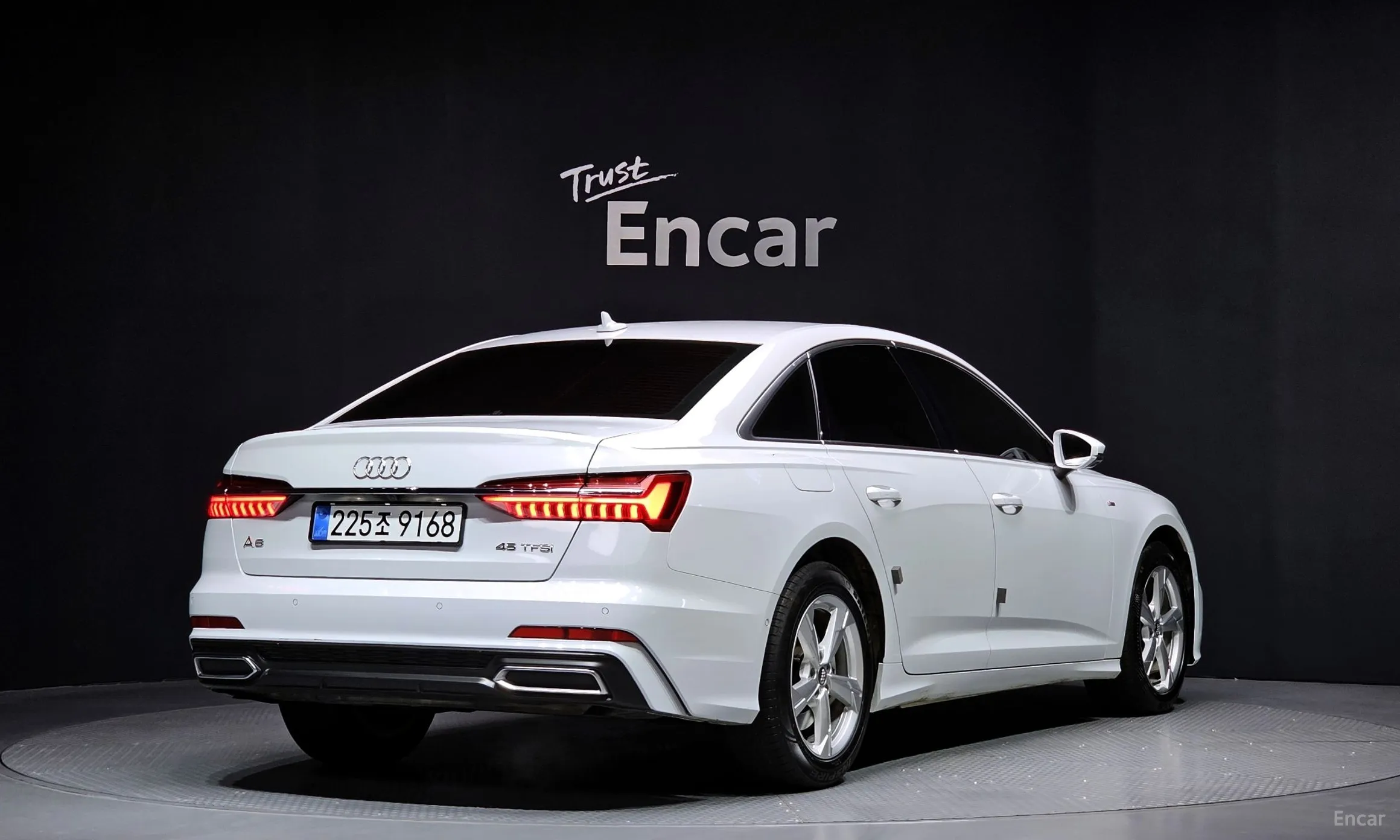 Audi A6 (C8)