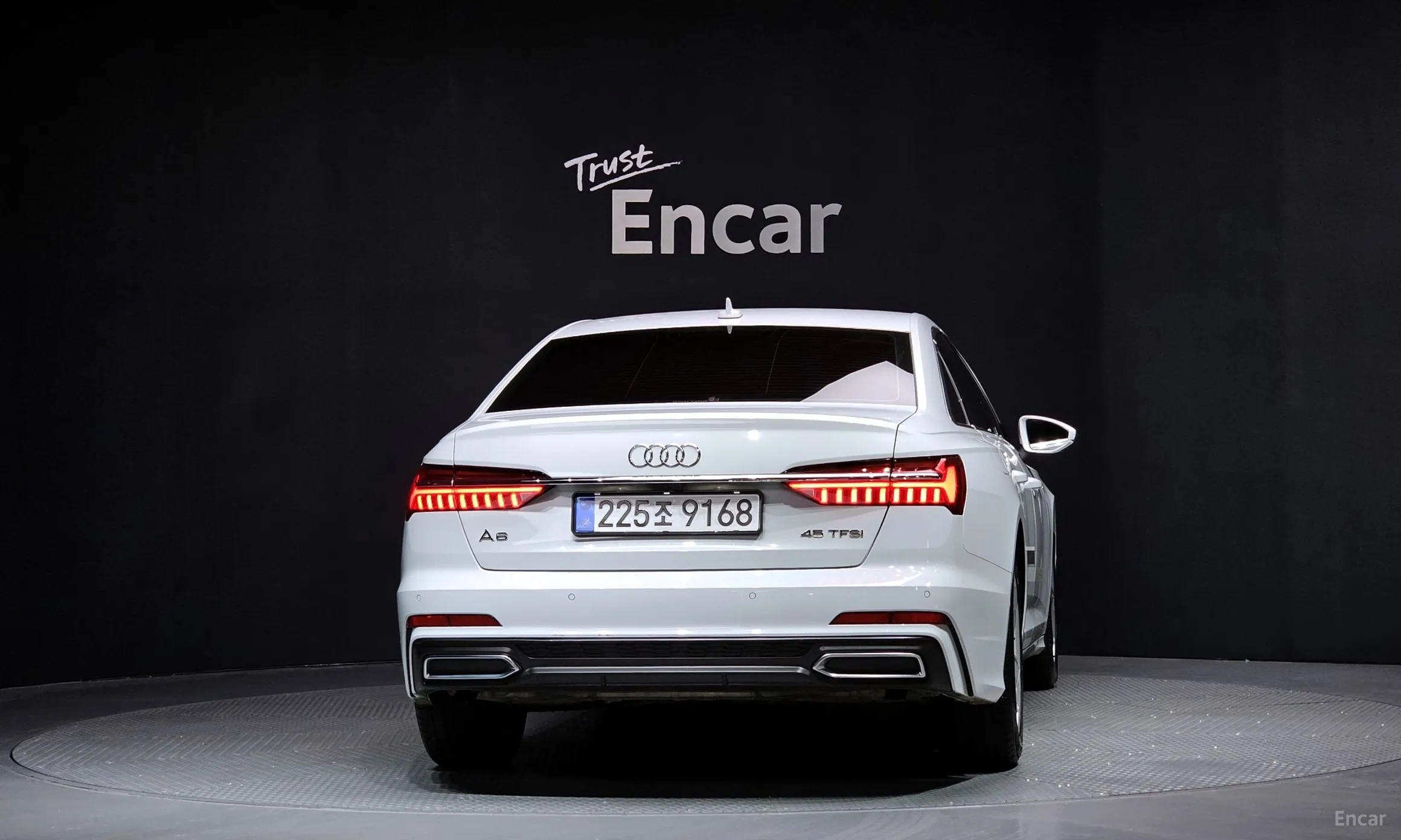 Audi A6 (C8) превью 4