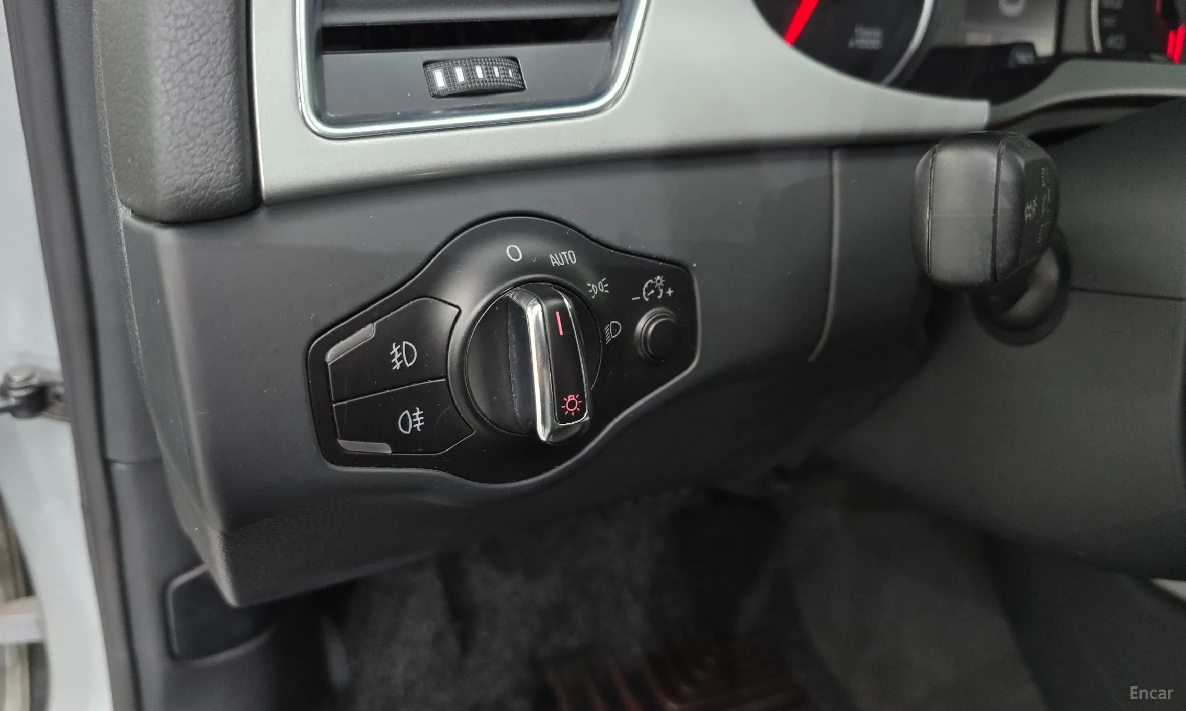 Audi New A4 превью 17