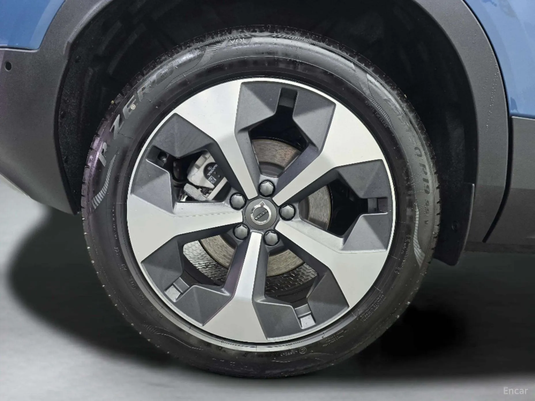 Volvo XC40 превью 17