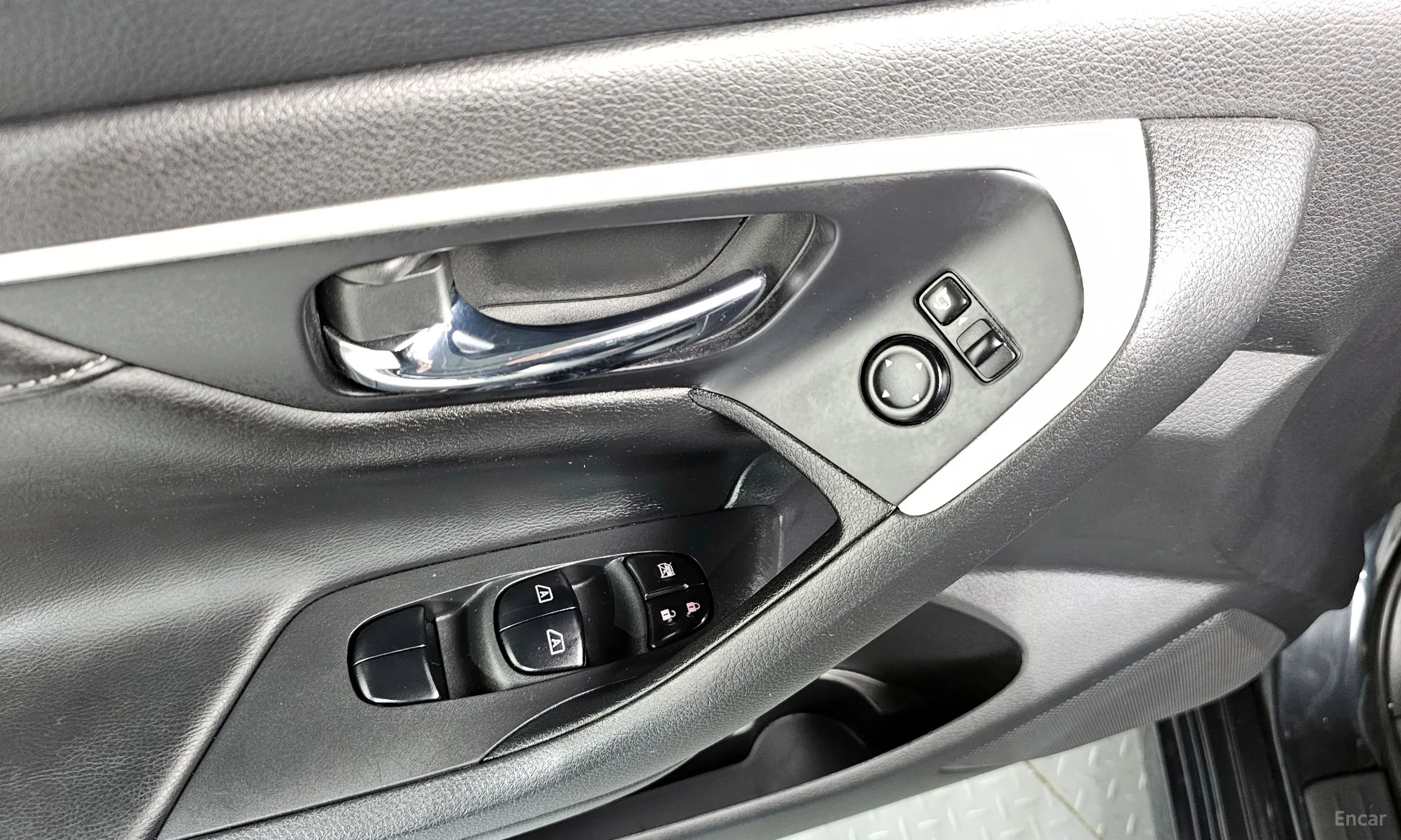 Nissan Altima превью 14