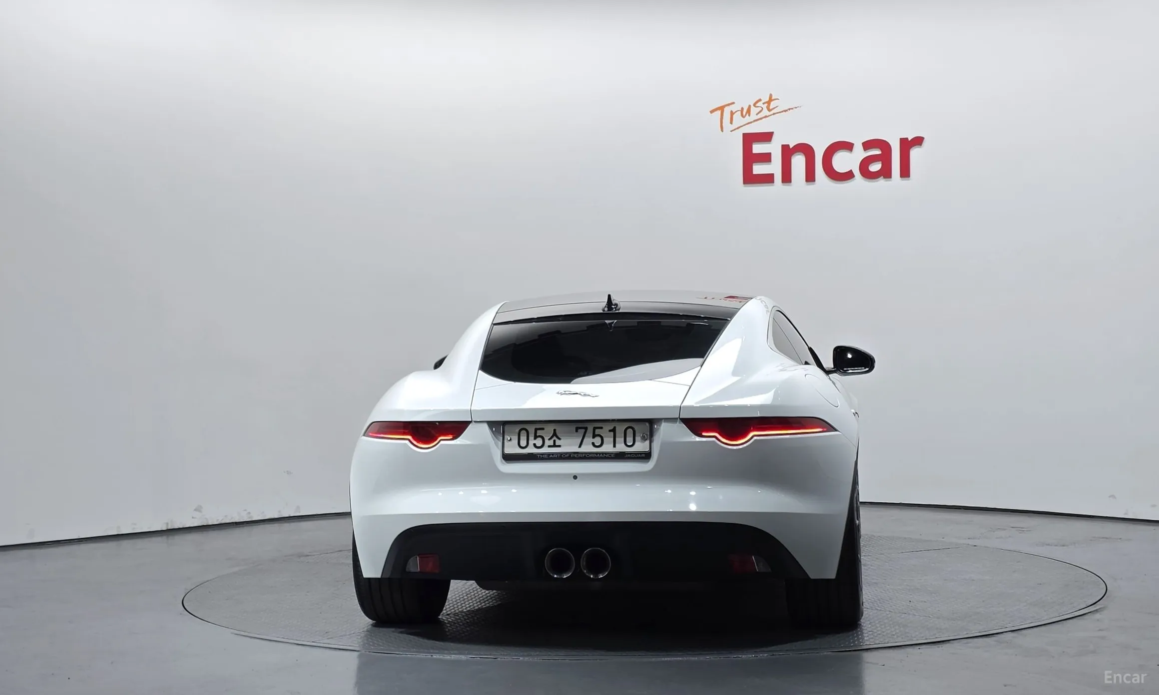 Jaguar F-TYPE превью 4