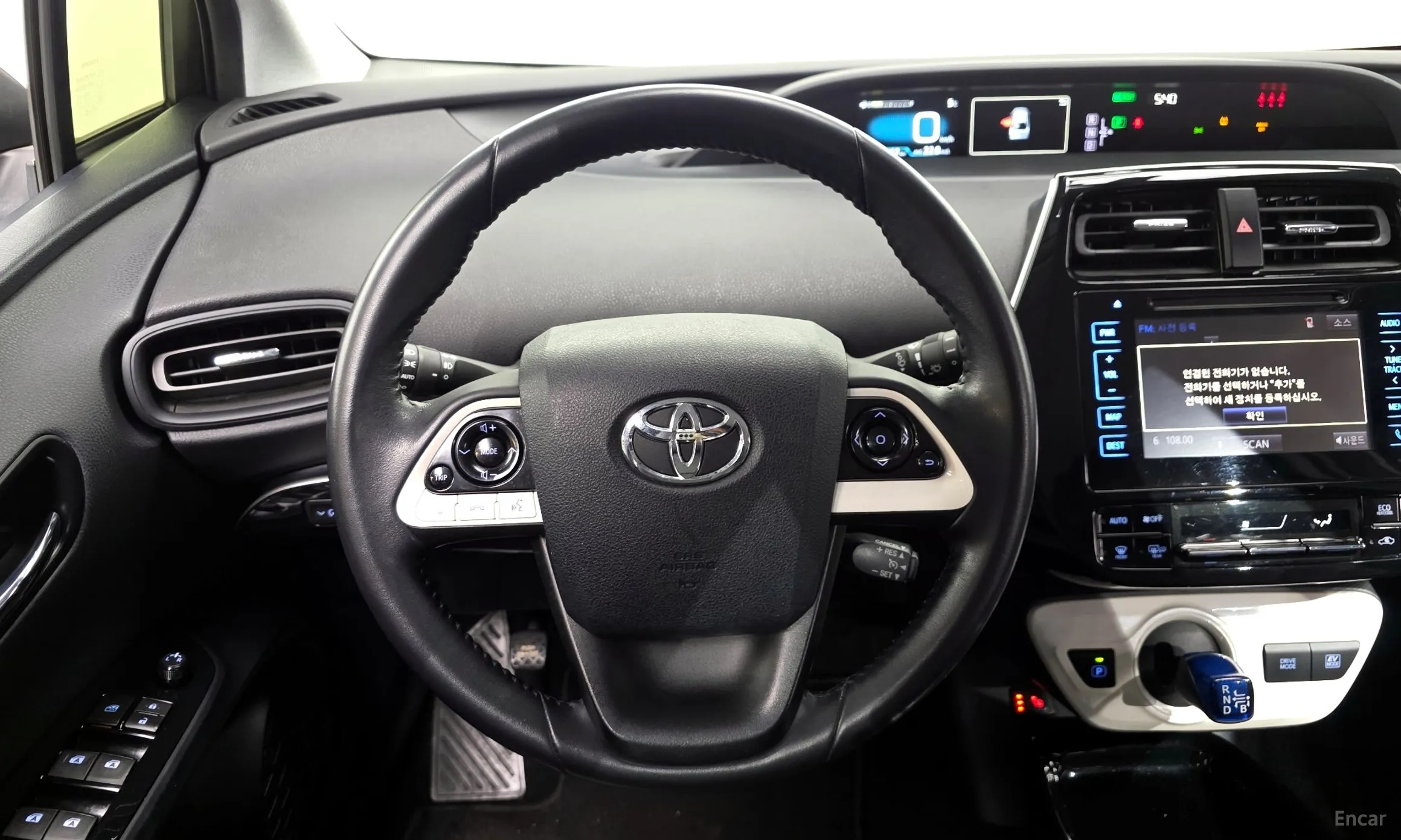 Toyota Prius 4th Generation превью 13