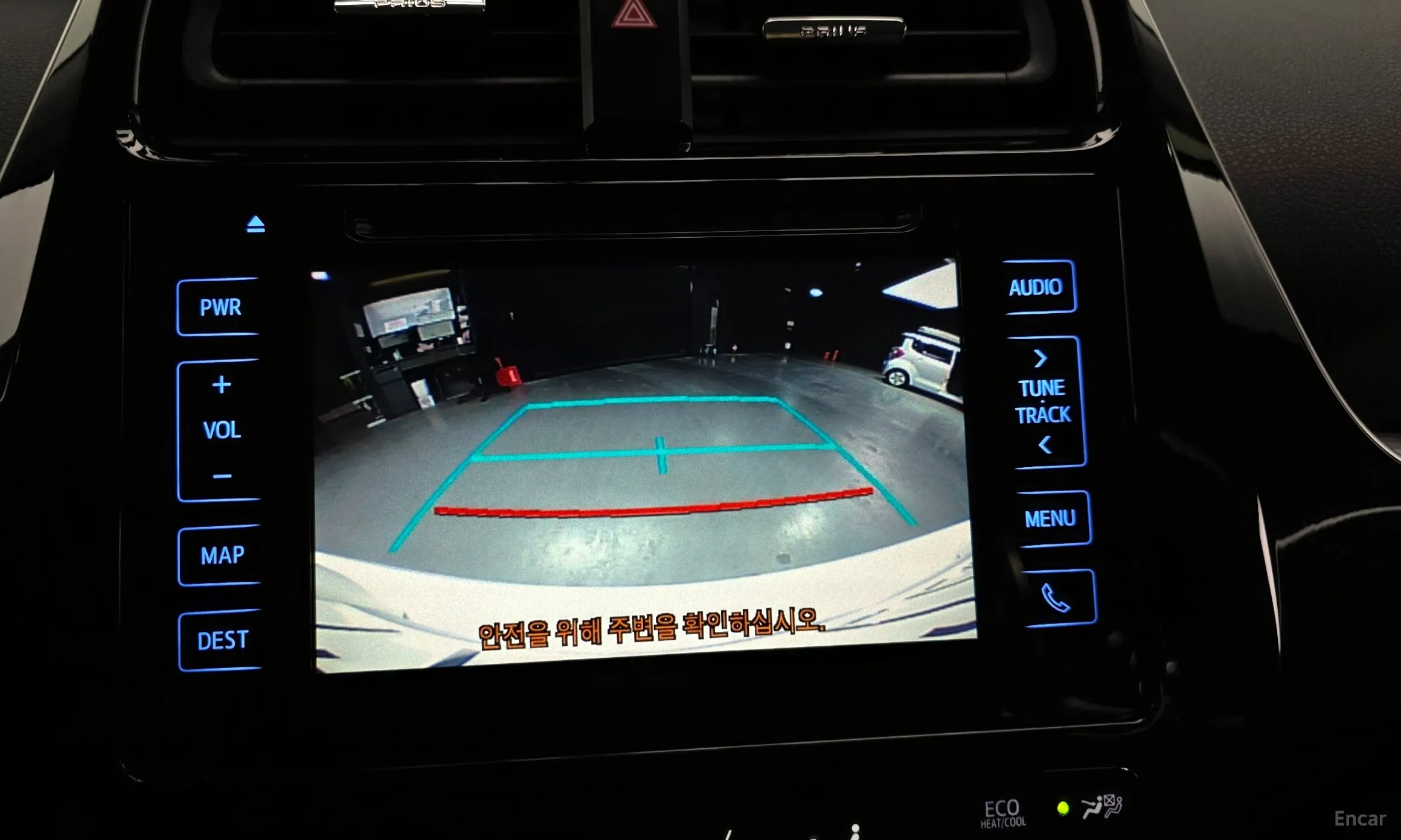 Toyota Prius 4th Generation превью 15
