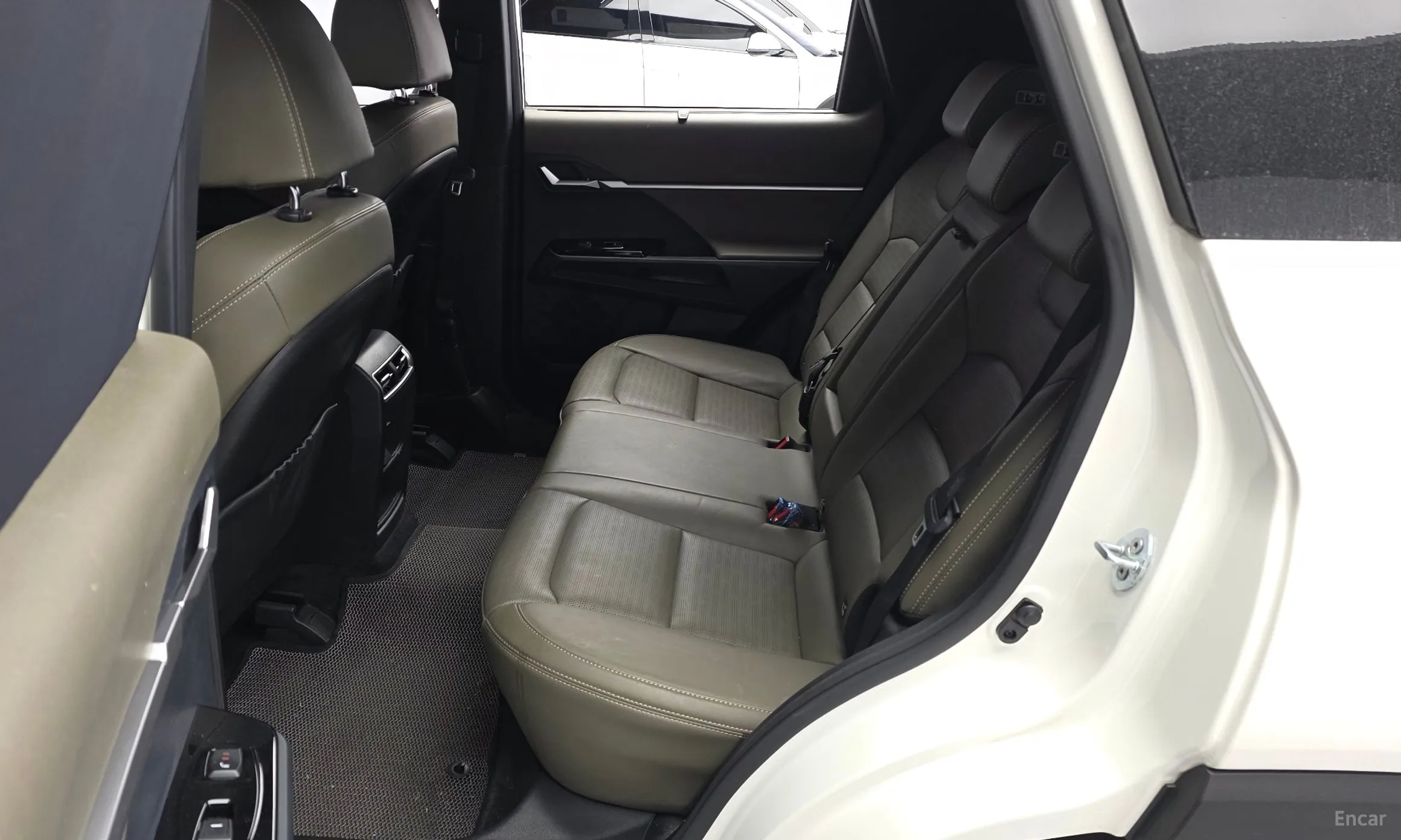 KG Mobility (SsangYong) Torres превью 12