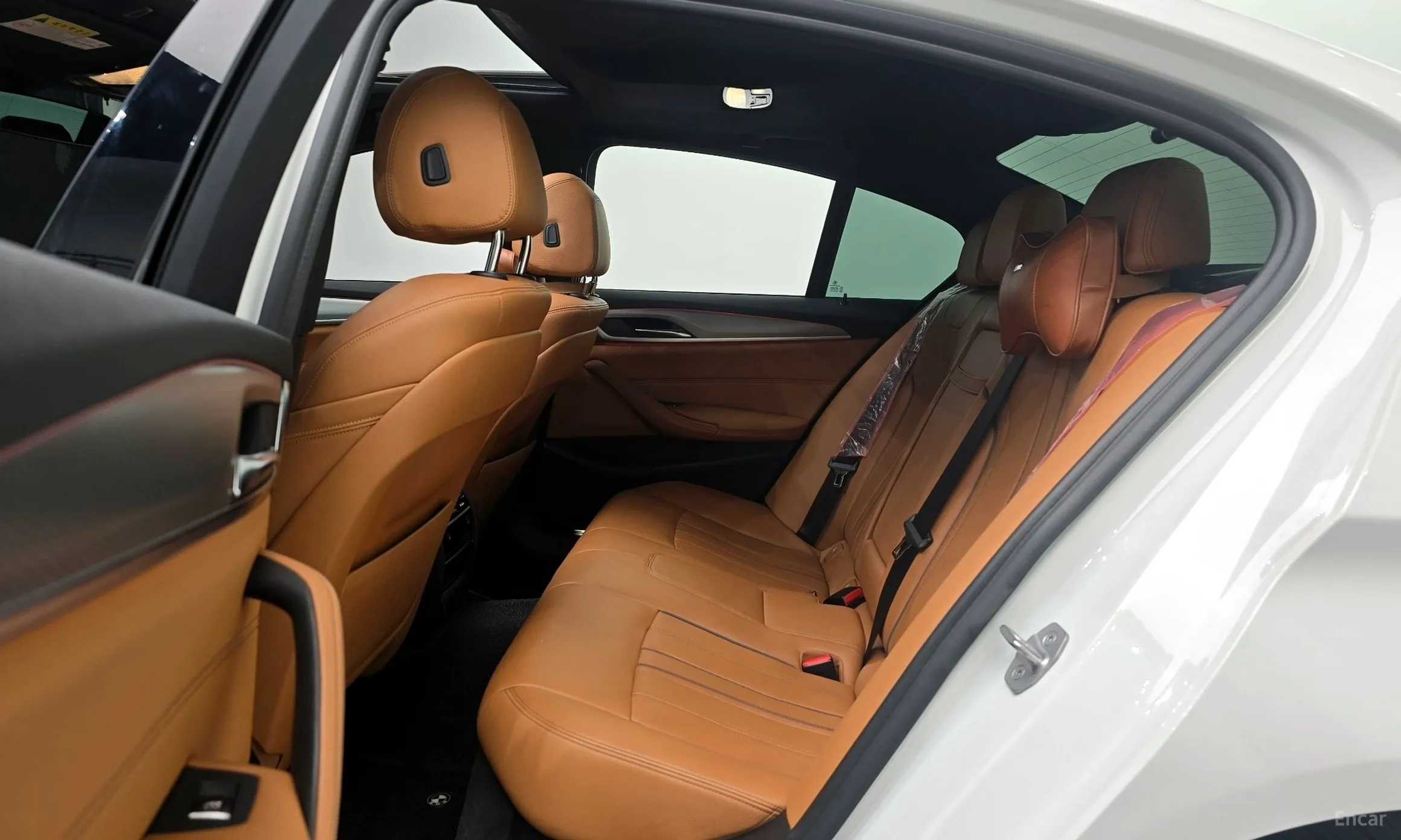 BMW 5 Series (G30) превью 13