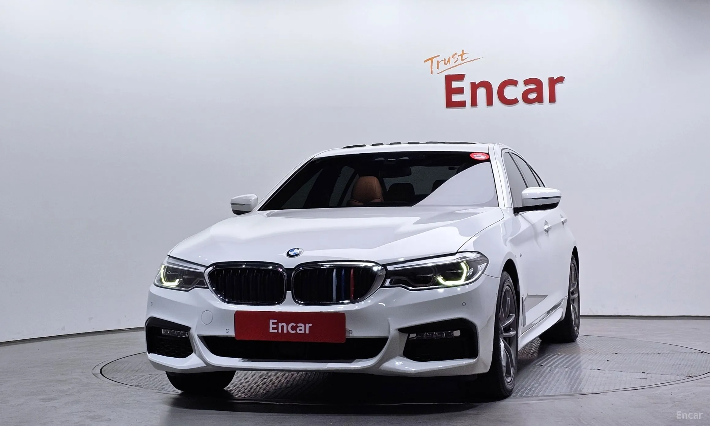 BMW 5 Series (G30) превью 3