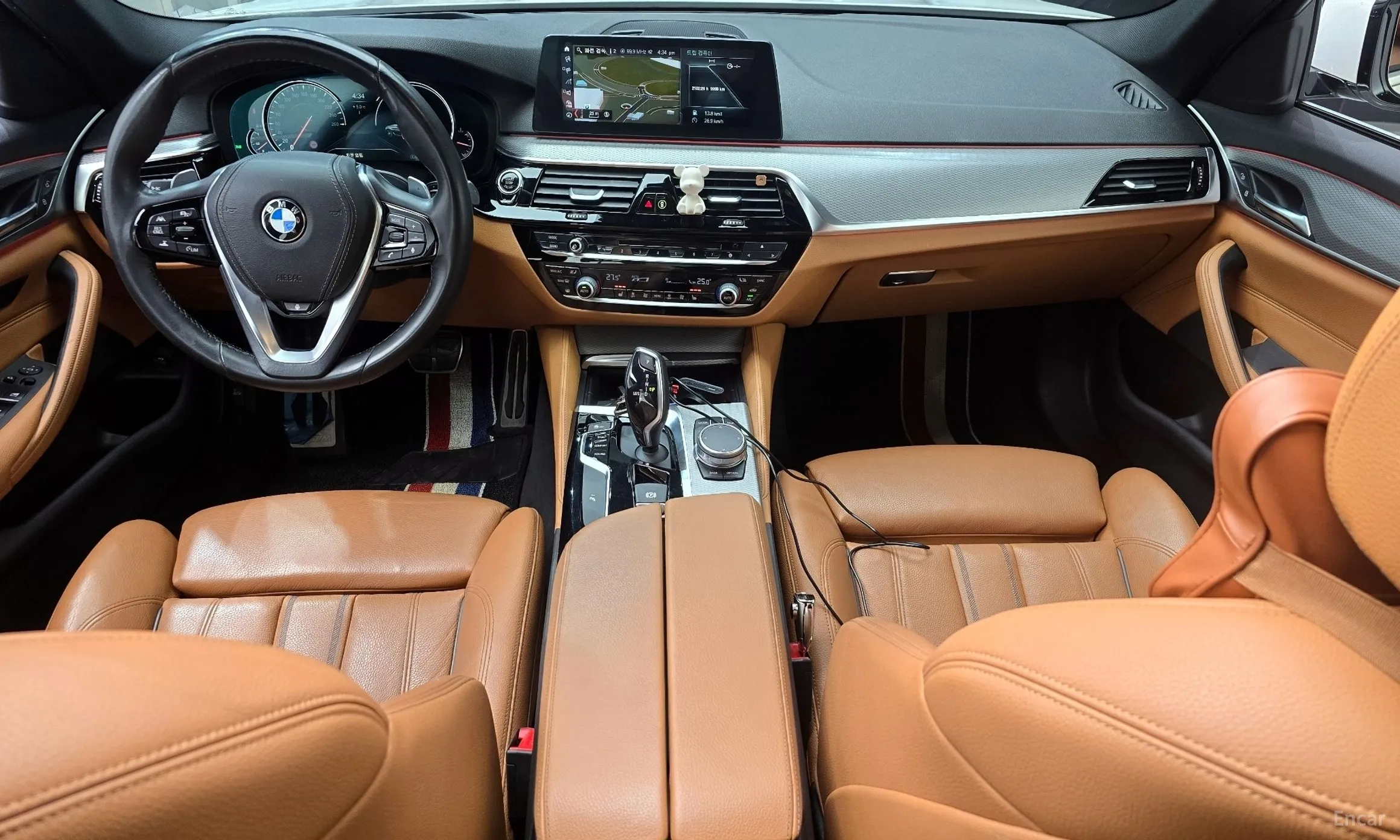 BMW 5 Series (G30) превью 7