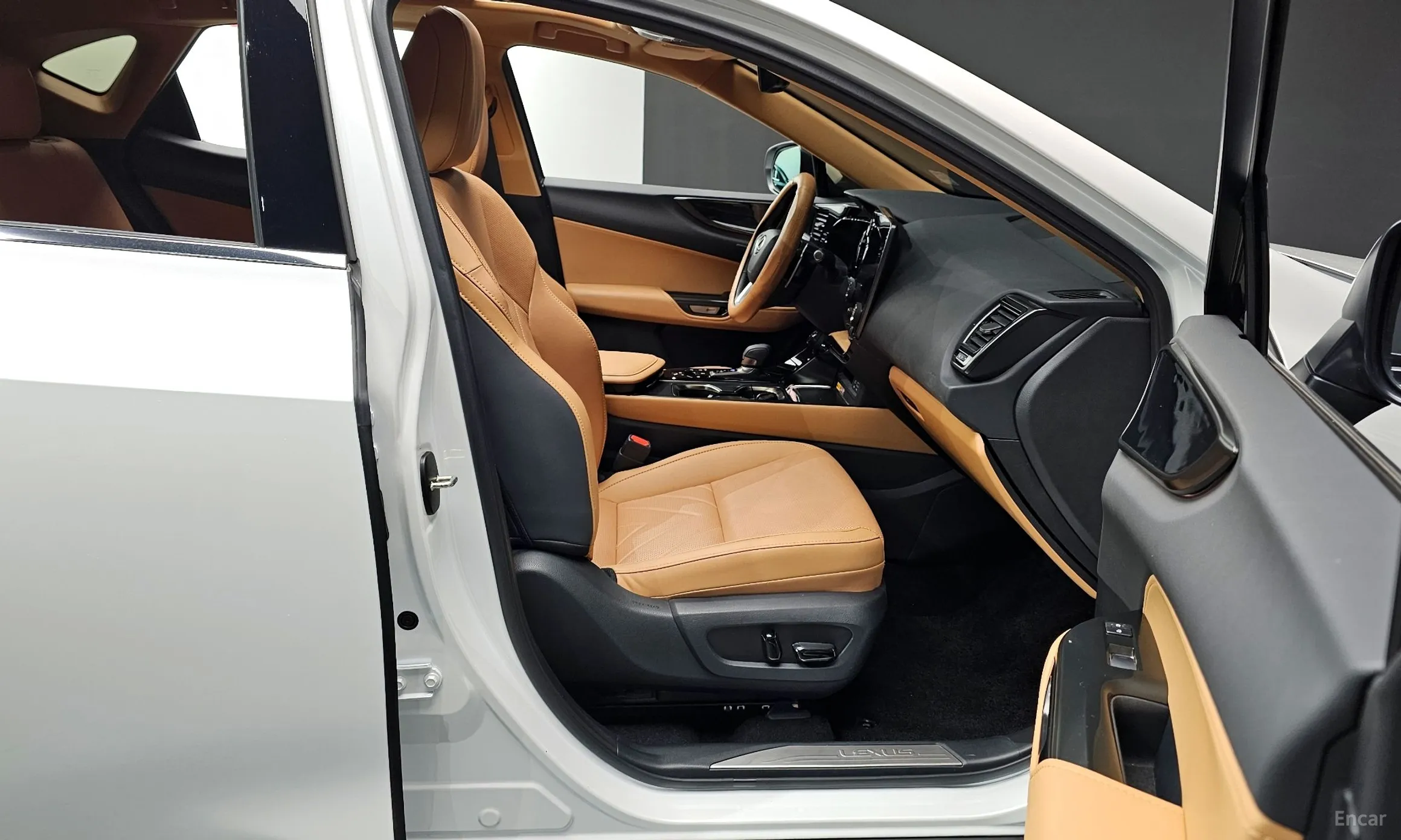 Lexus NX350h Gen 2 превью 11