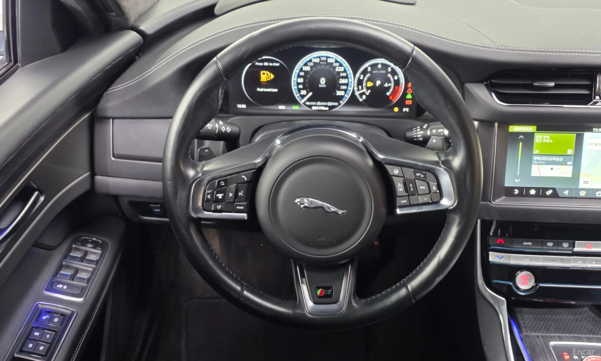 Jaguar XF (x260) превью 13