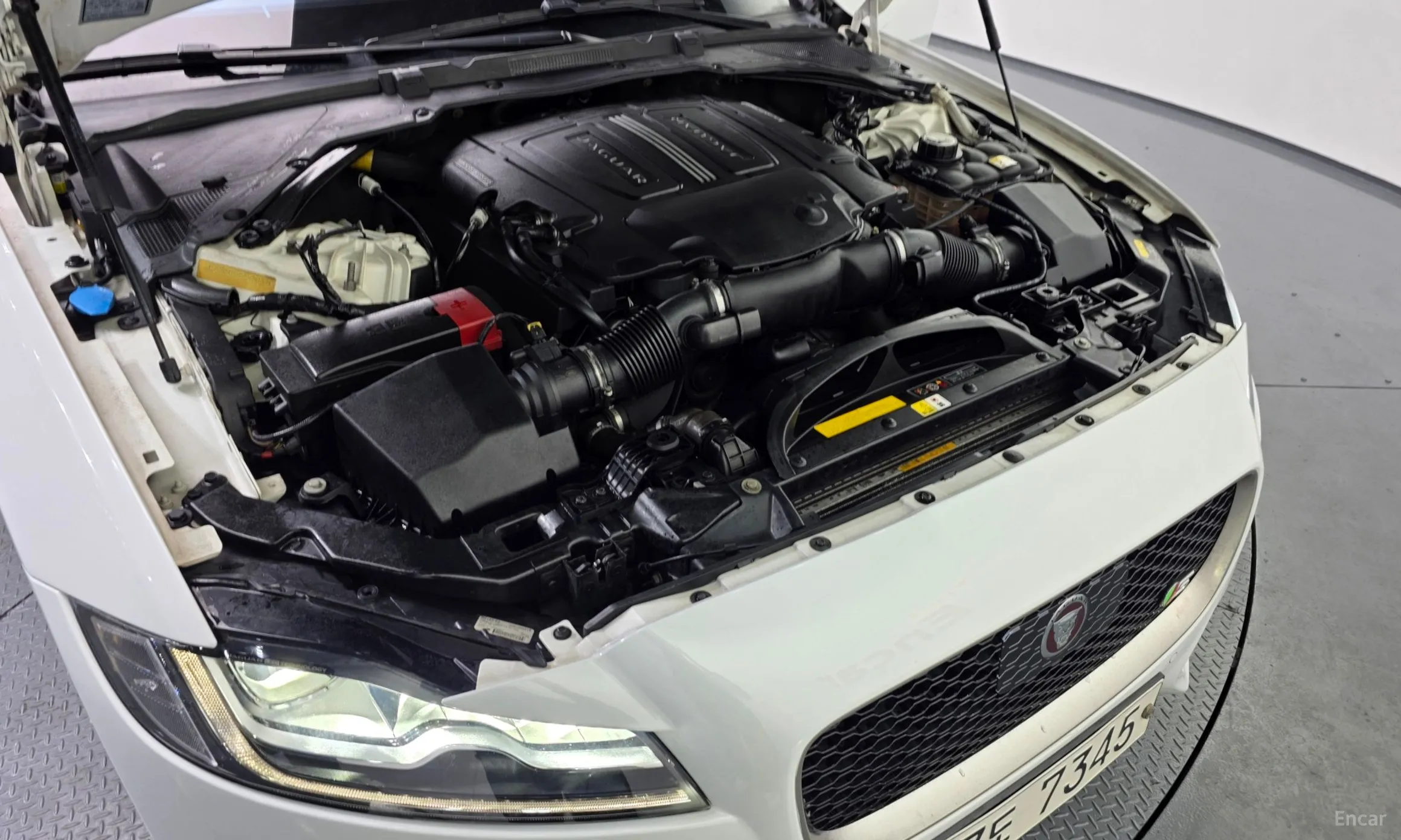 Jaguar XF (x260) превью 6