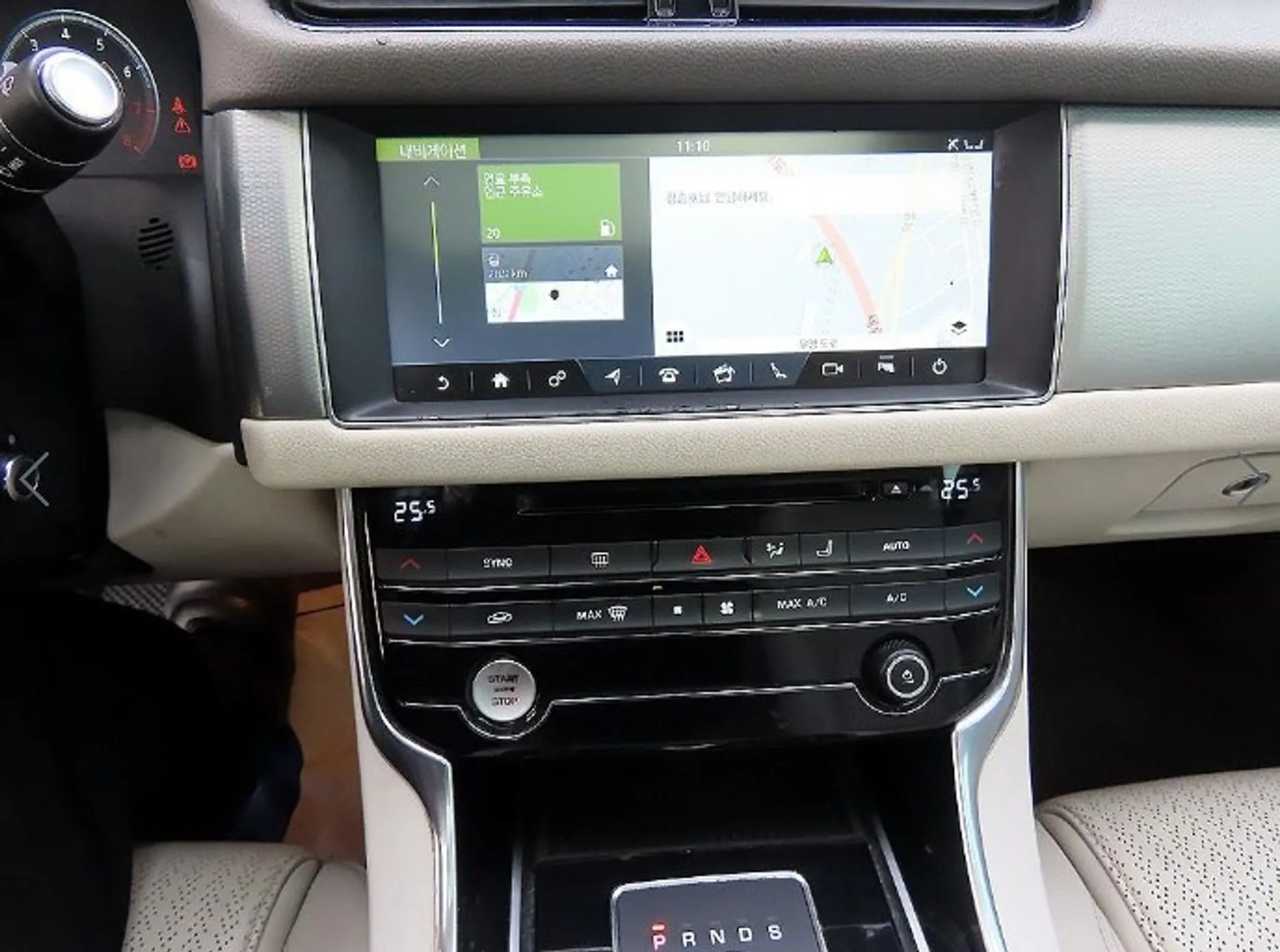 Jaguar XF (x260) превью 13