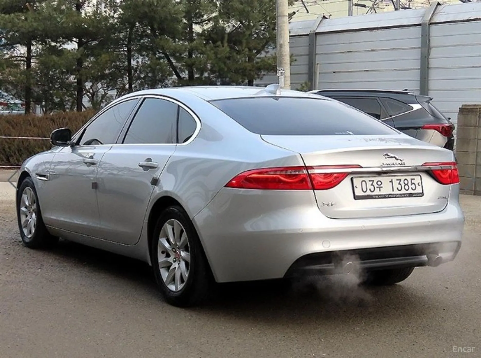 Jaguar XF (x260) превью 3