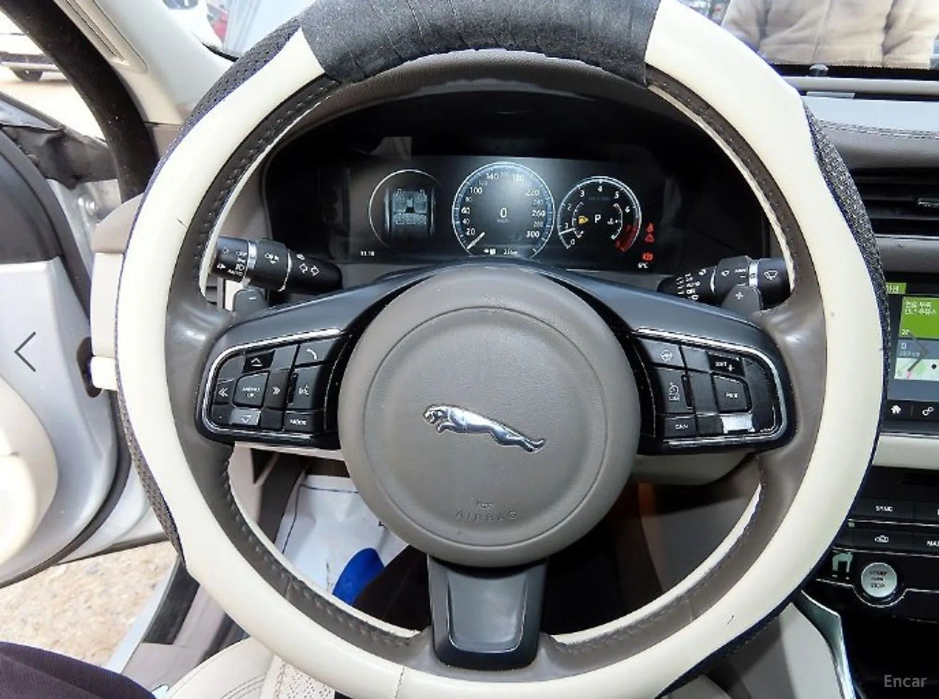 Jaguar XF (x260) превью 8
