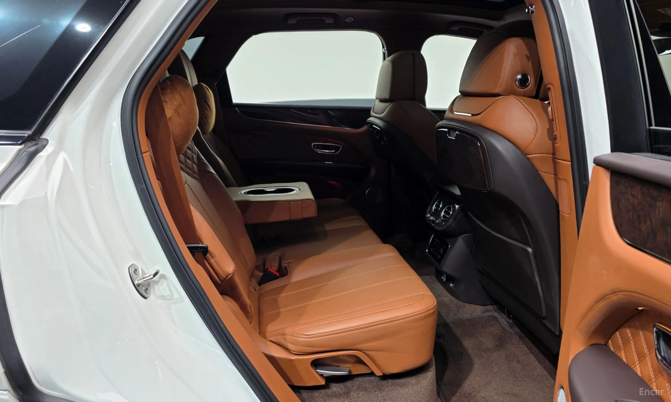 Bentley Bentayga превью 12