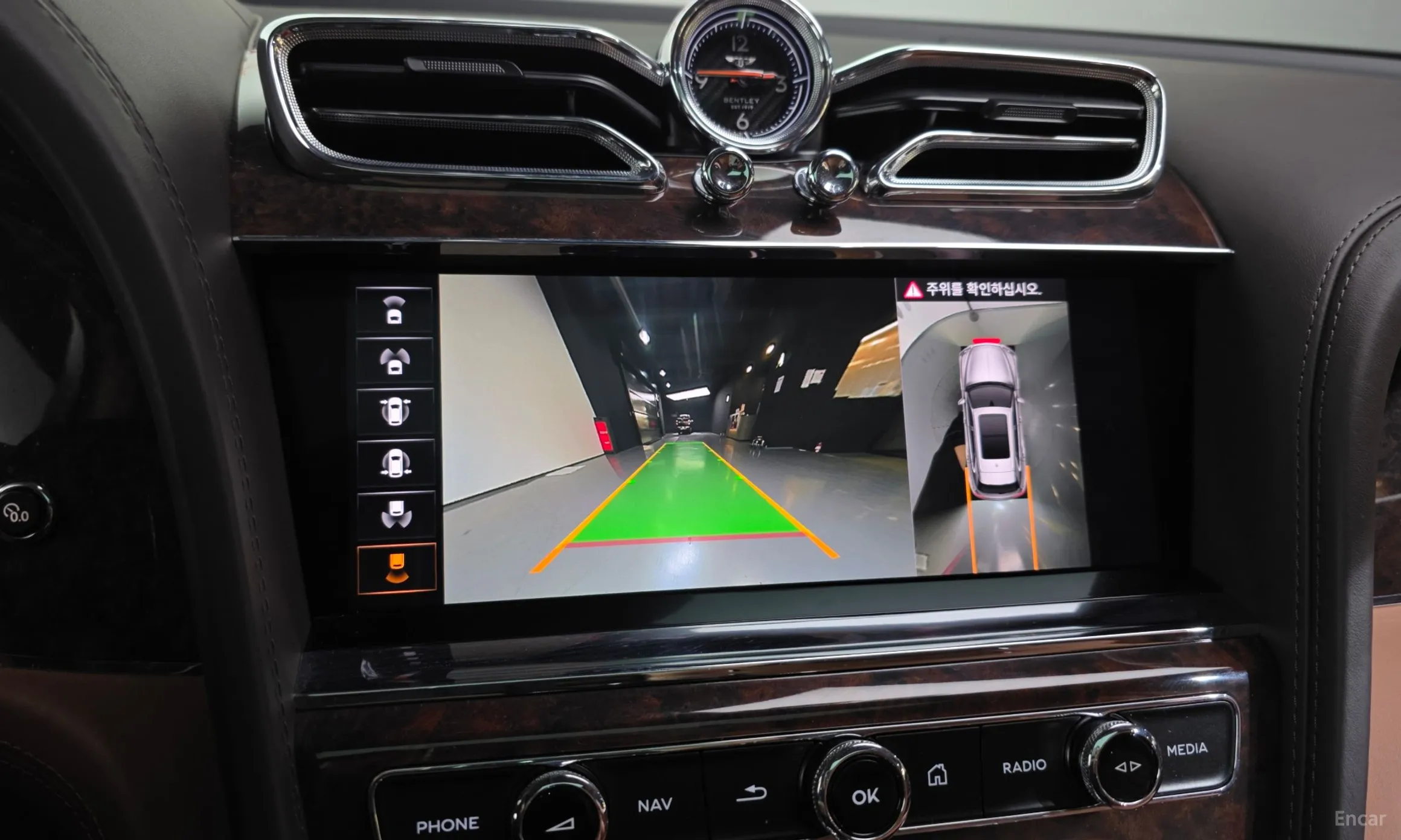 Bentley Bentayga превью 15