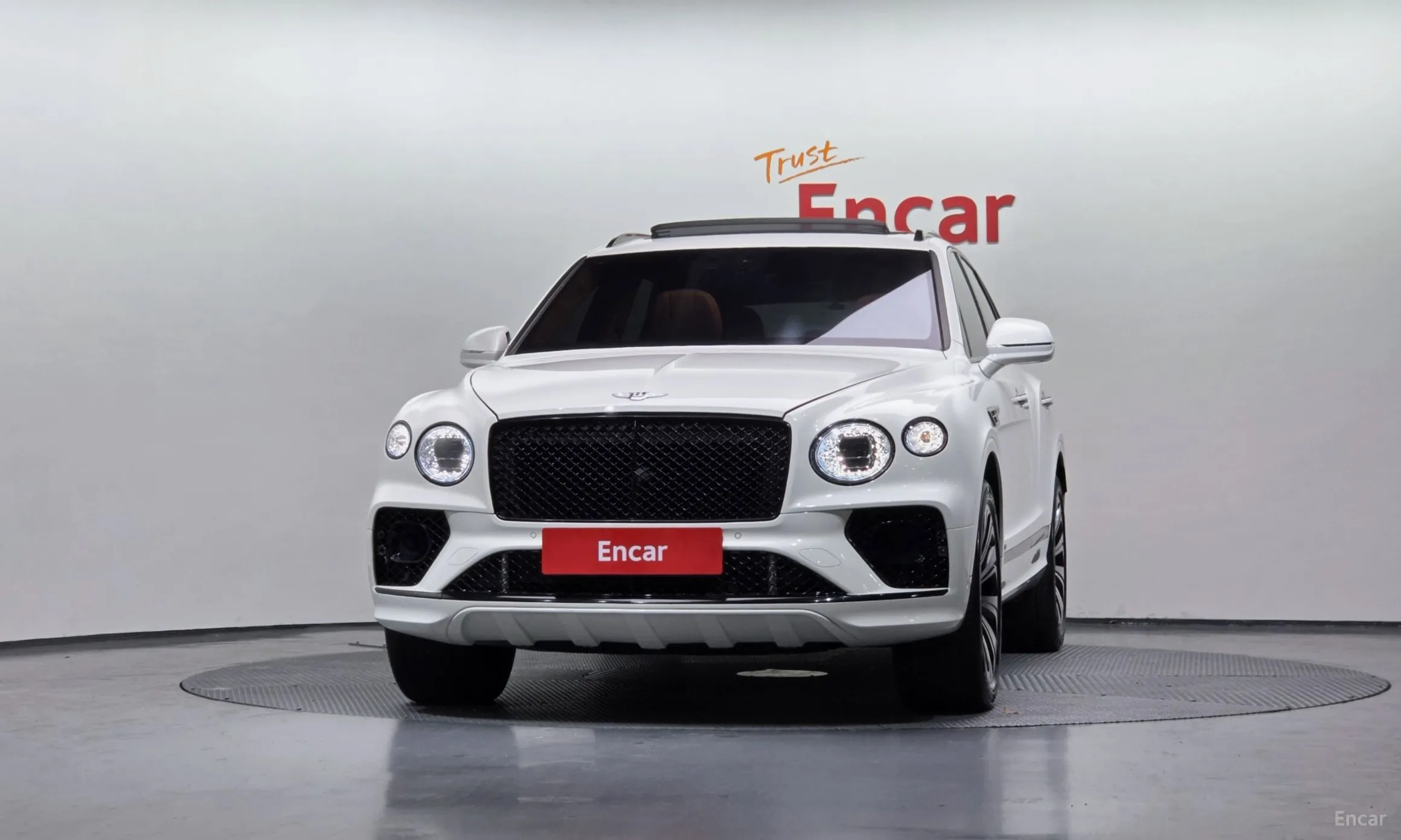 Bentley Bentayga превью 3