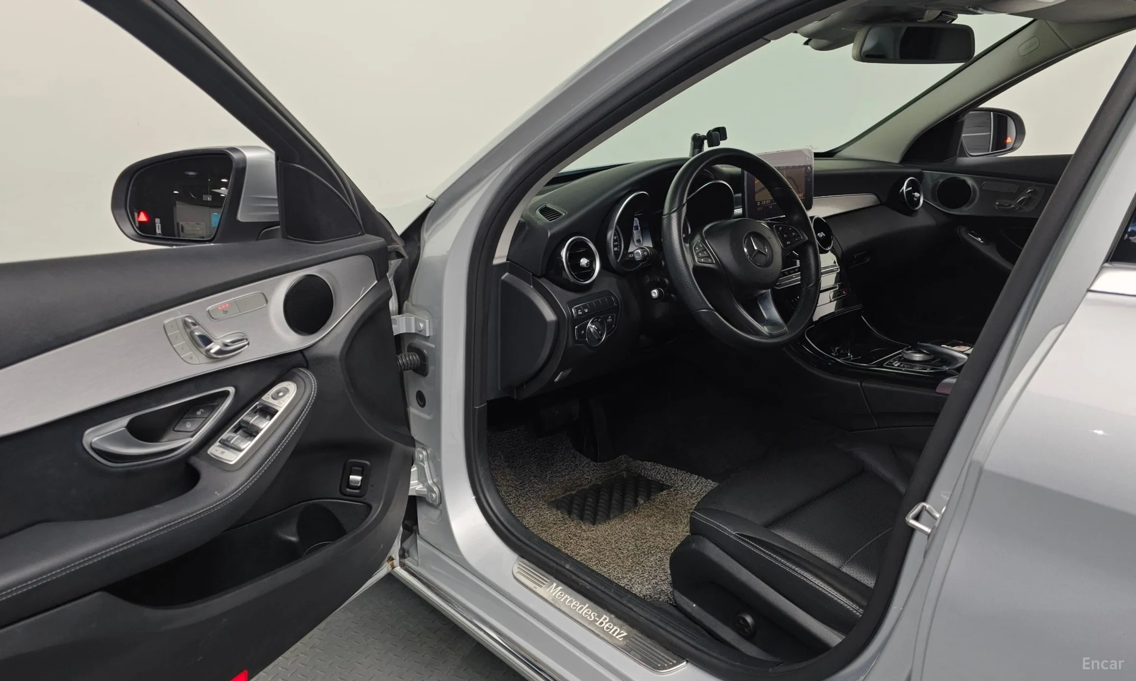 Mercedes Benz C-Class W205 превью 10