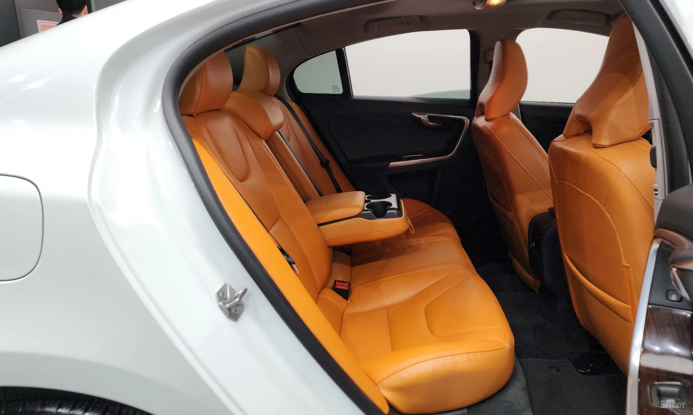 Volvo S60 превью 12