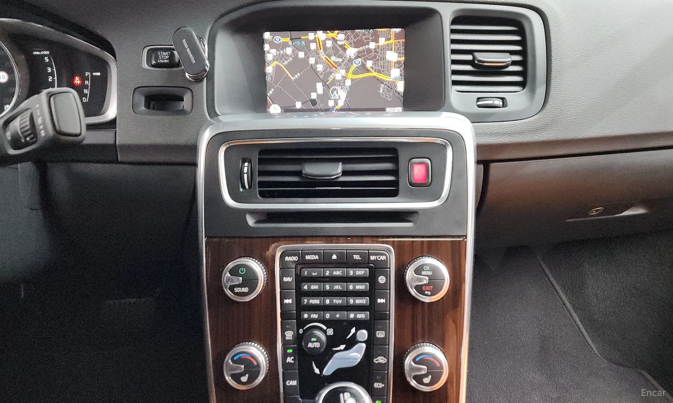 Volvo S60 превью 15