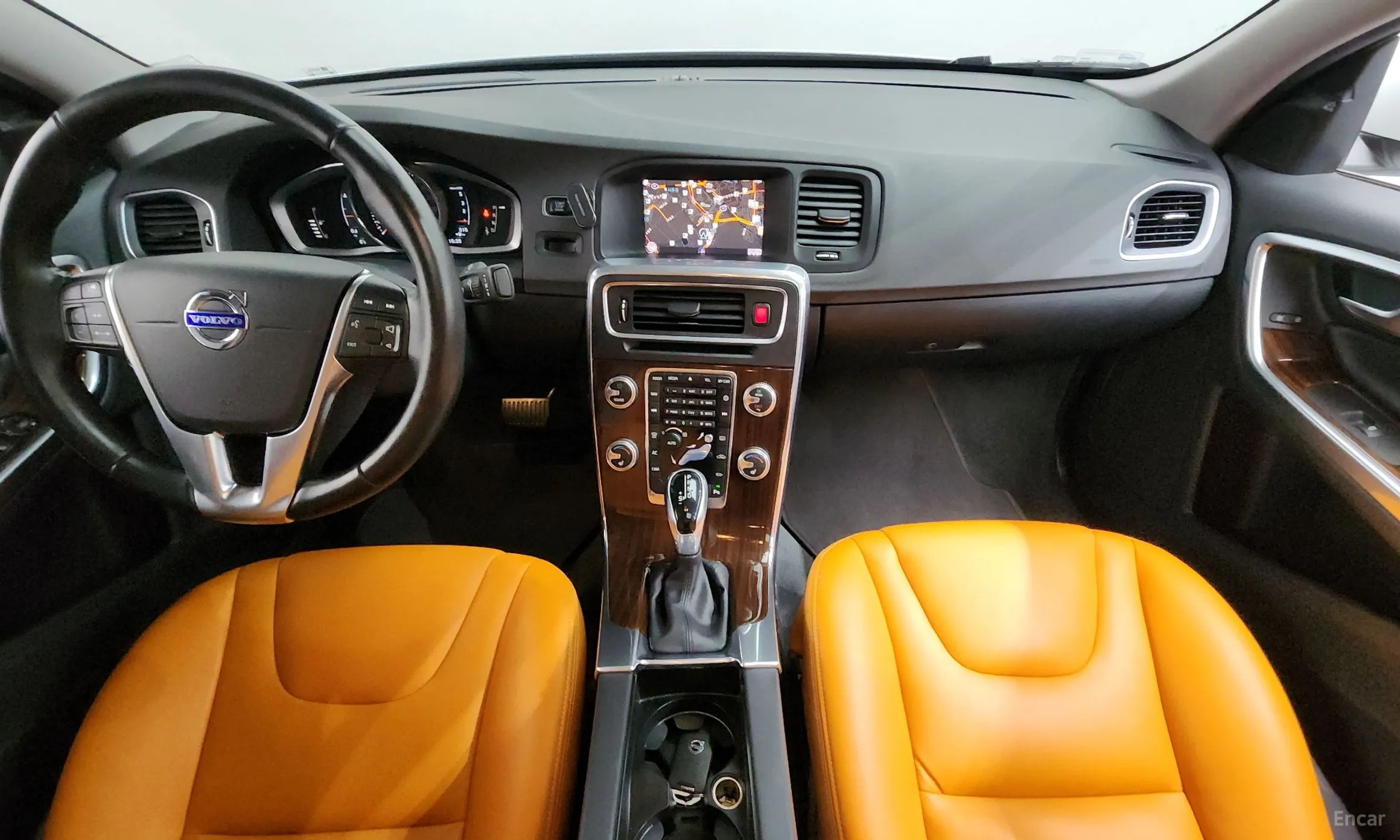 Volvo S60 превью 7