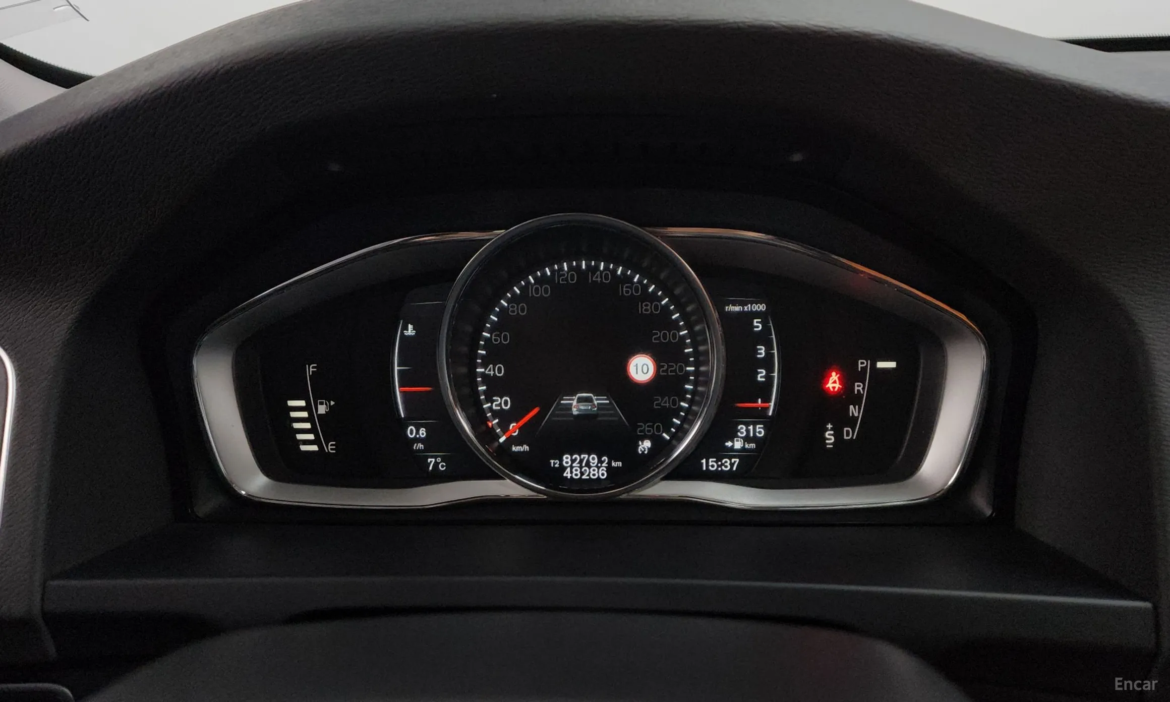 Volvo S60 превью 8