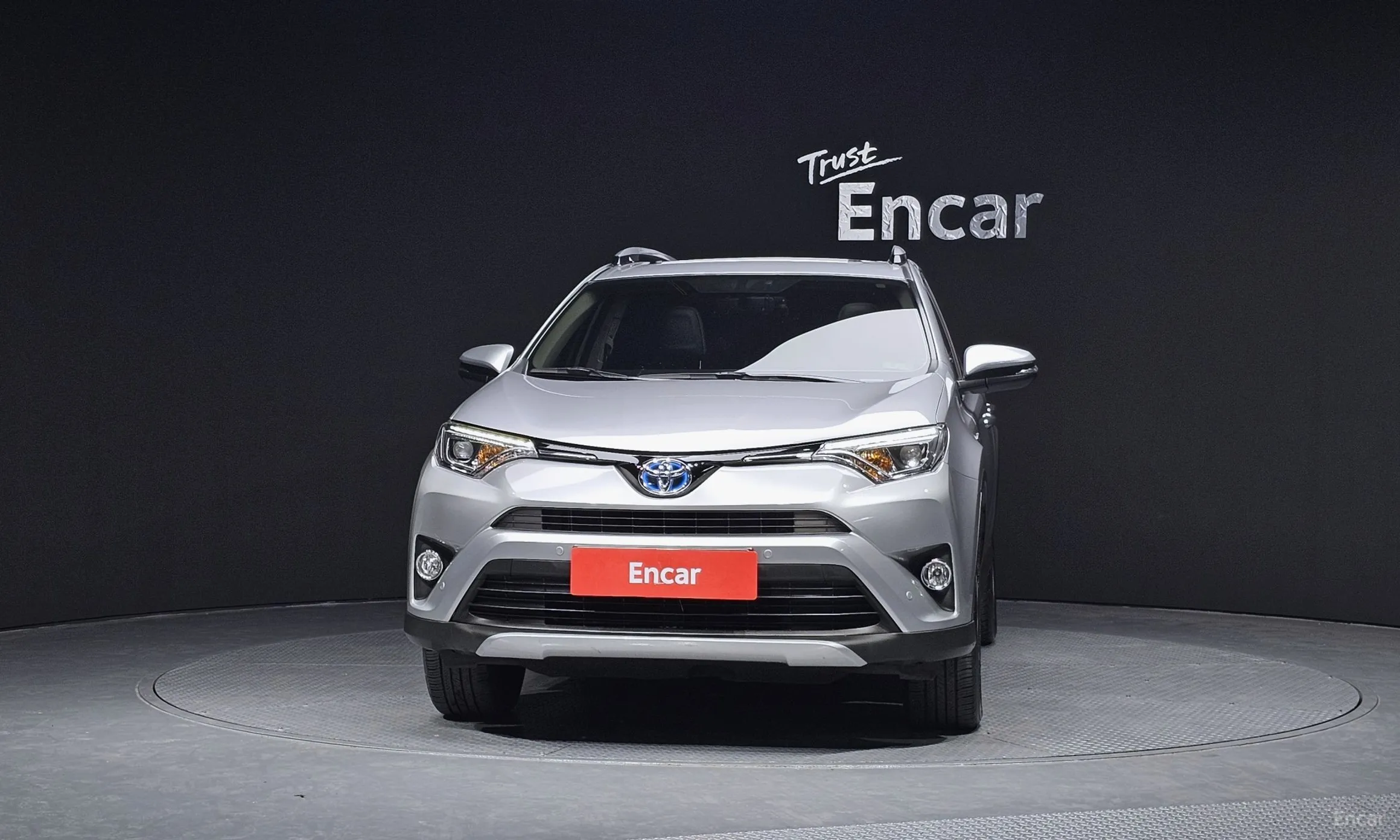 Toyota RAV4 превью 3