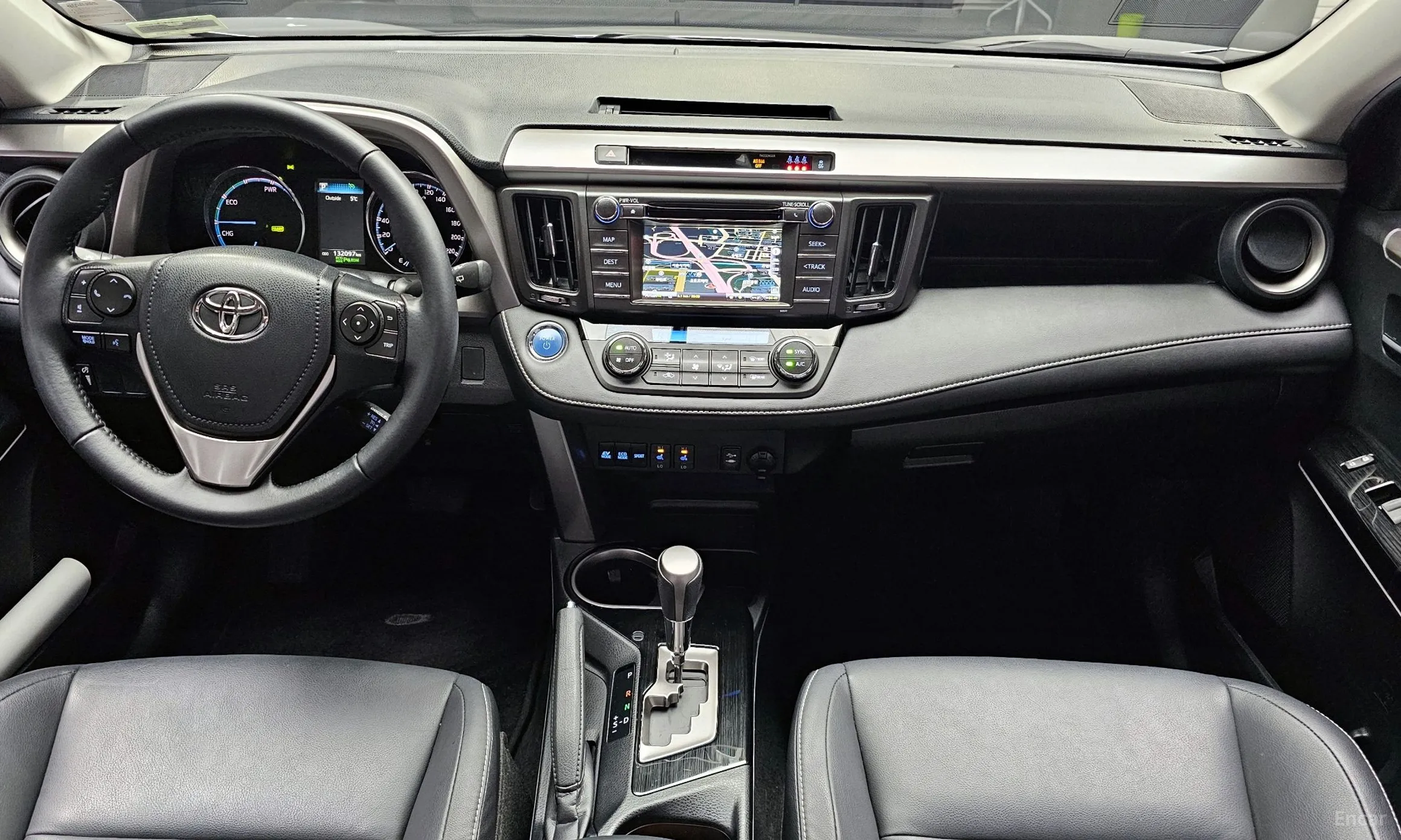 Toyota RAV4 превью 7