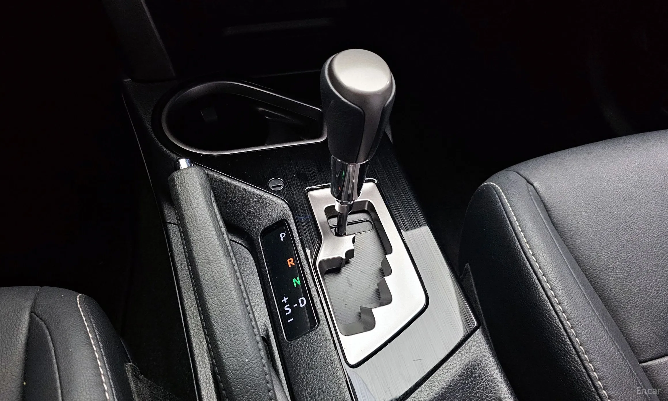 Toyota RAV4 превью 9