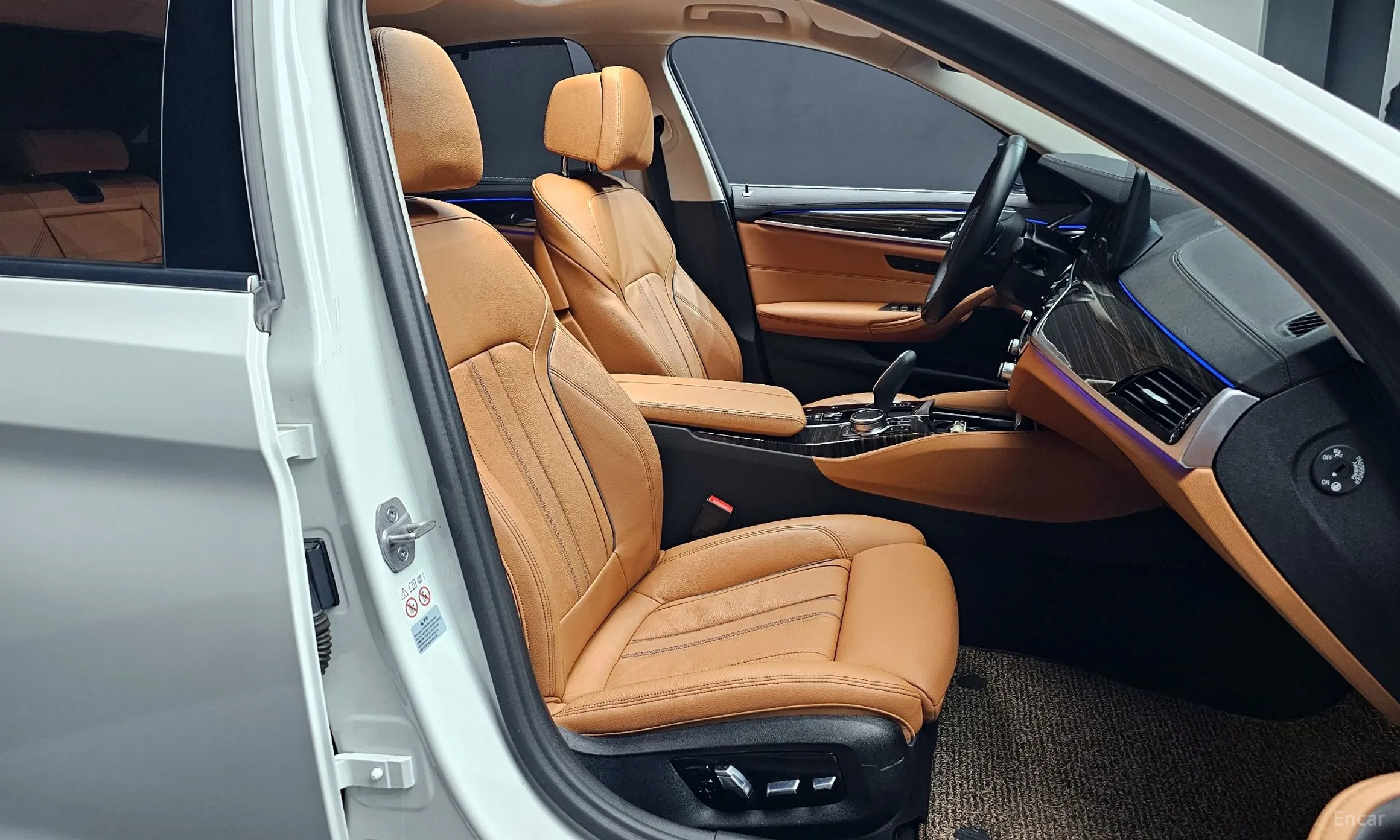BMW 5 Series (G30) превью 10