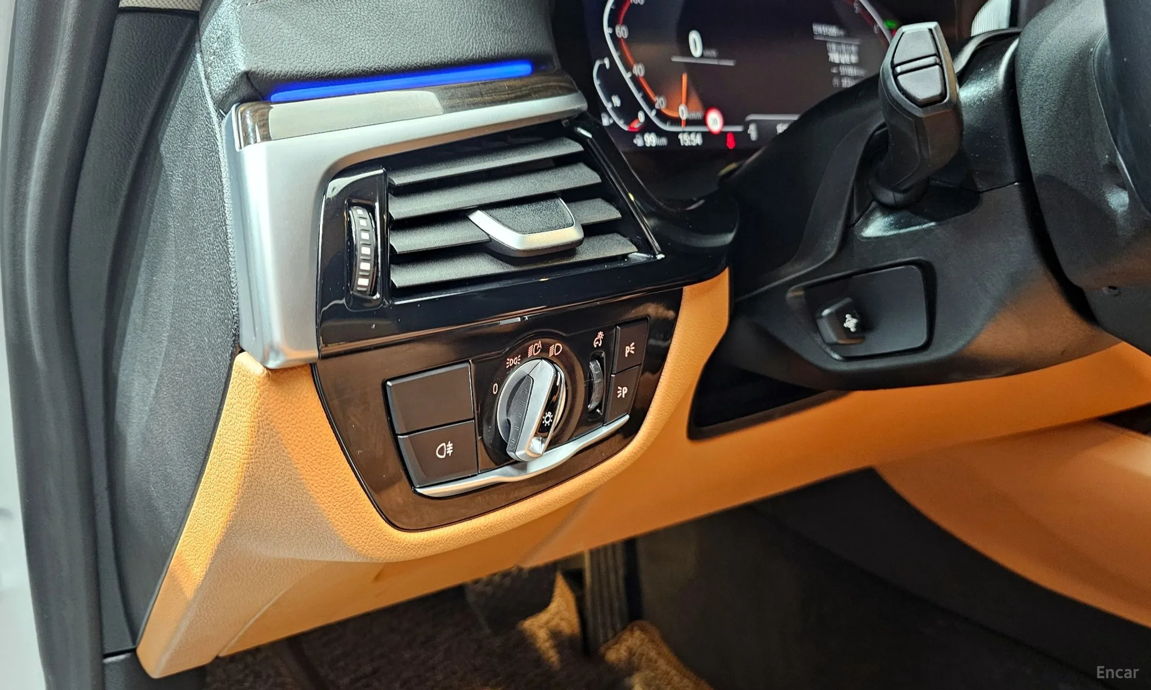 BMW 5 Series (G30) превью 14