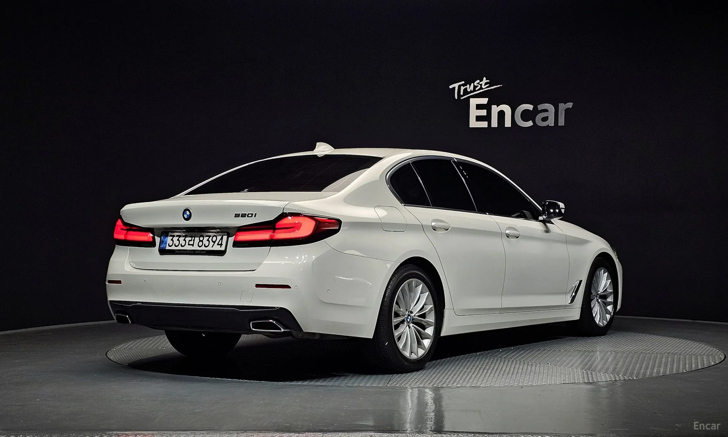 BMW 5 Series (G30) превью 2