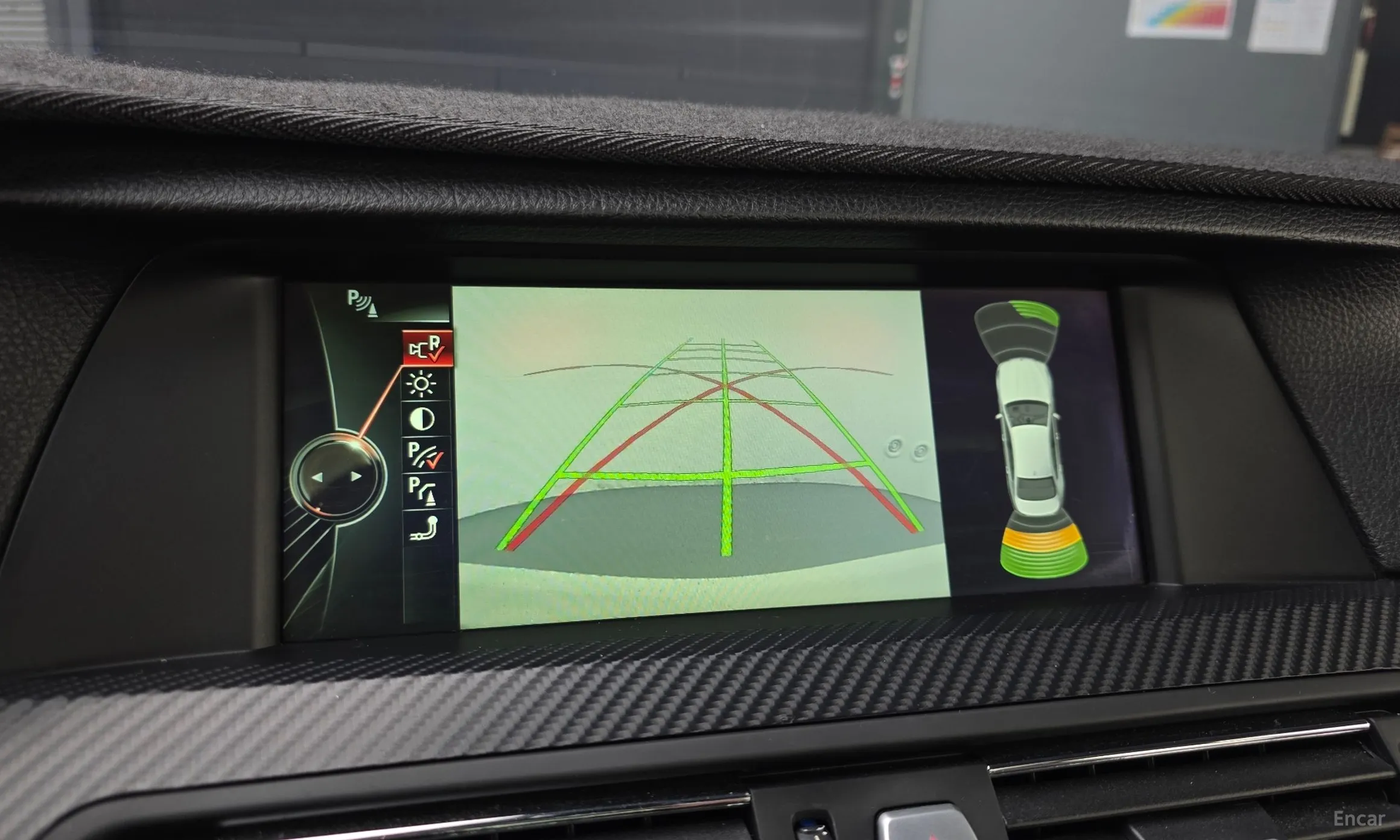 BMW 5 Series (F10) превью 16