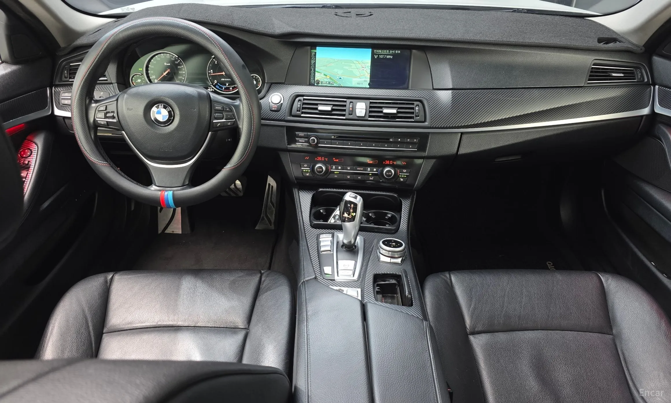 BMW 5 Series (F10) превью 7