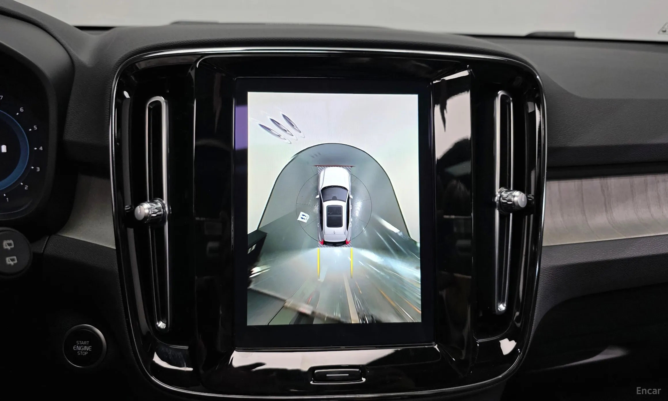Volvo XC40 превью 15