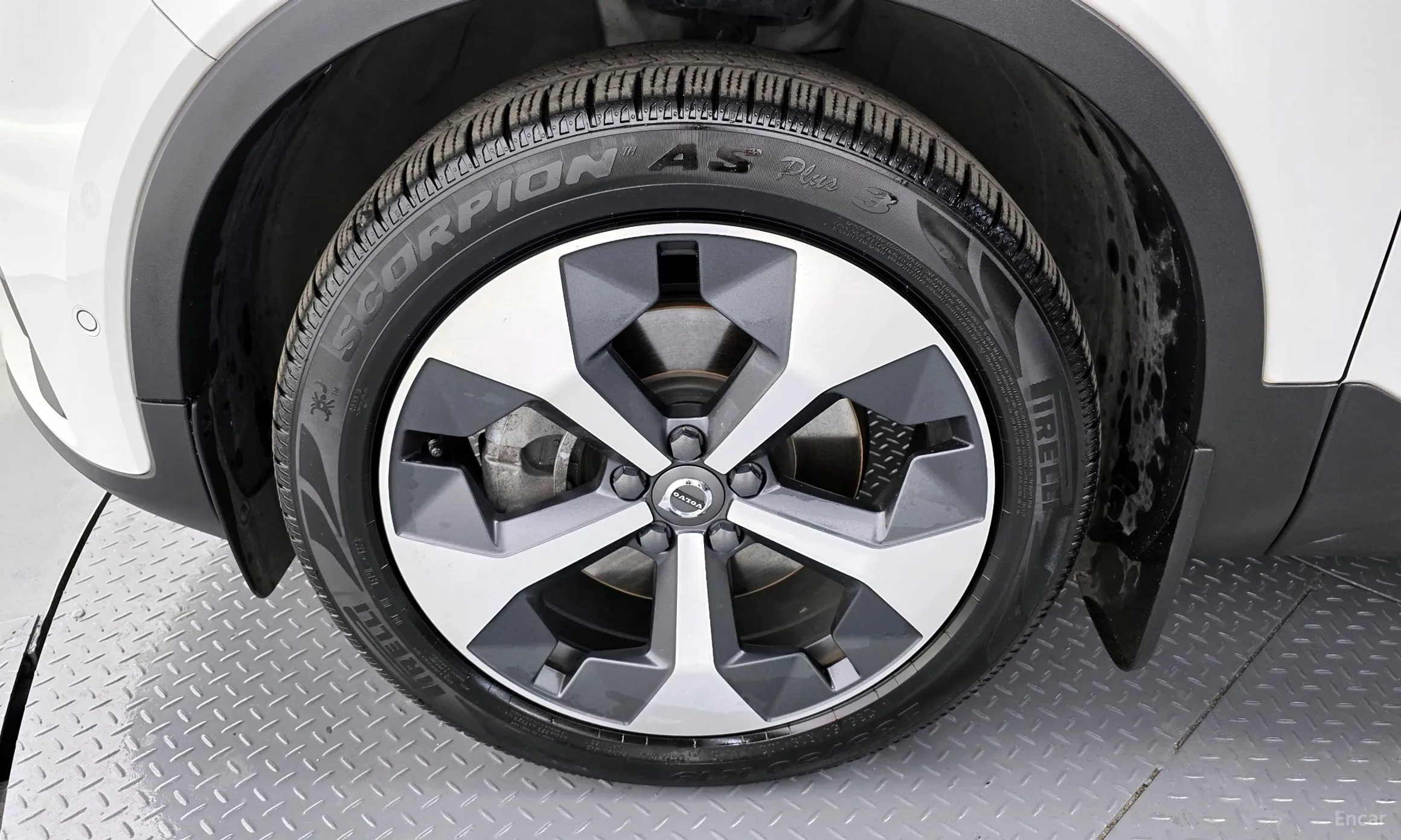 Volvo XC40 превью 5