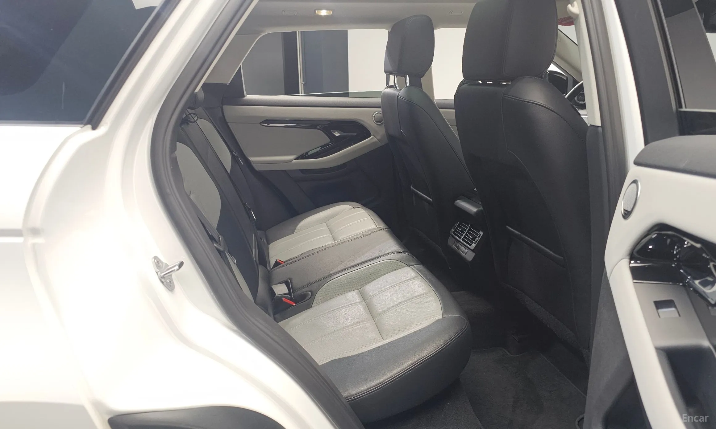 Land Rover Range Rover Evoque 2nd Generation превью 12