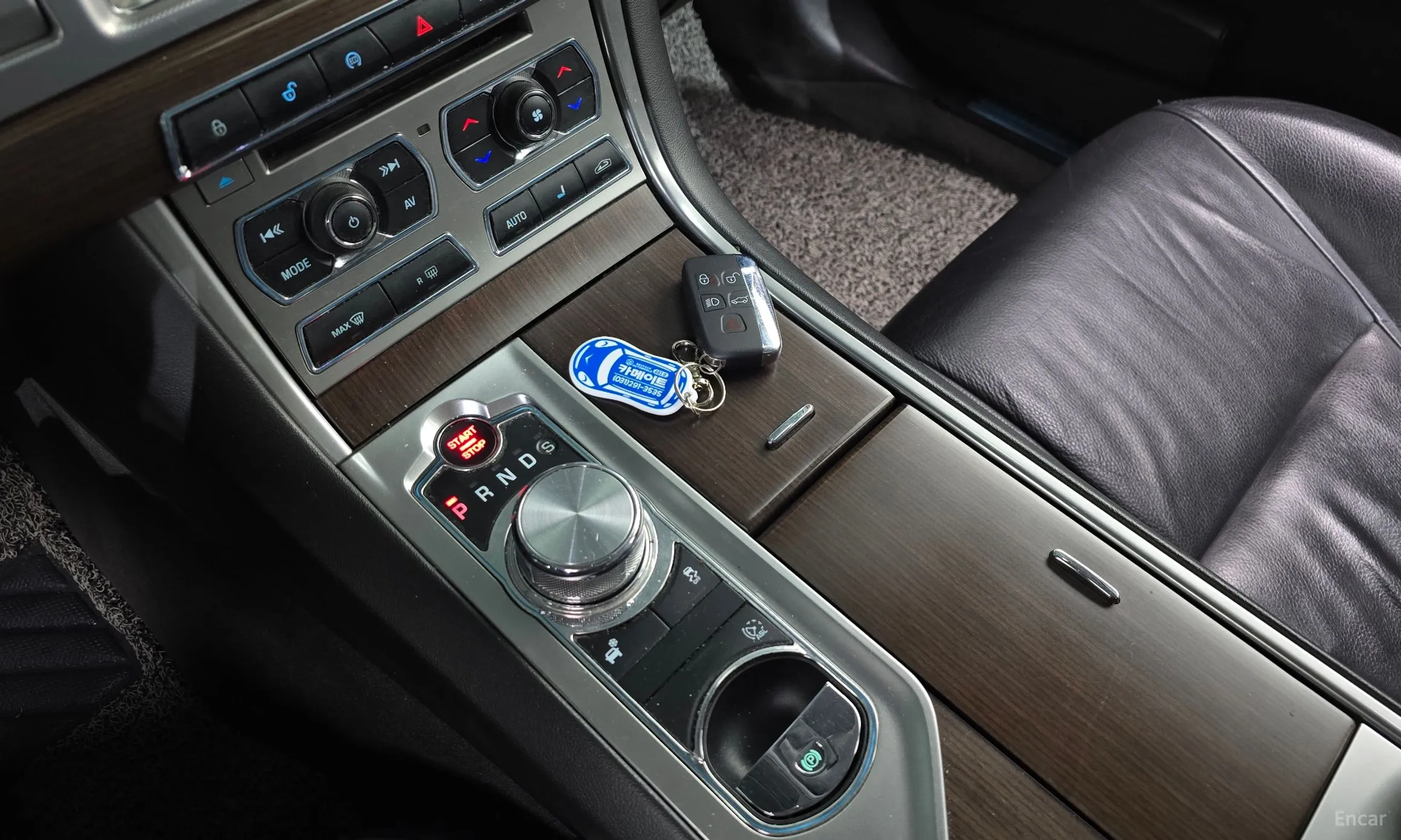 Jaguar New XF превью 9